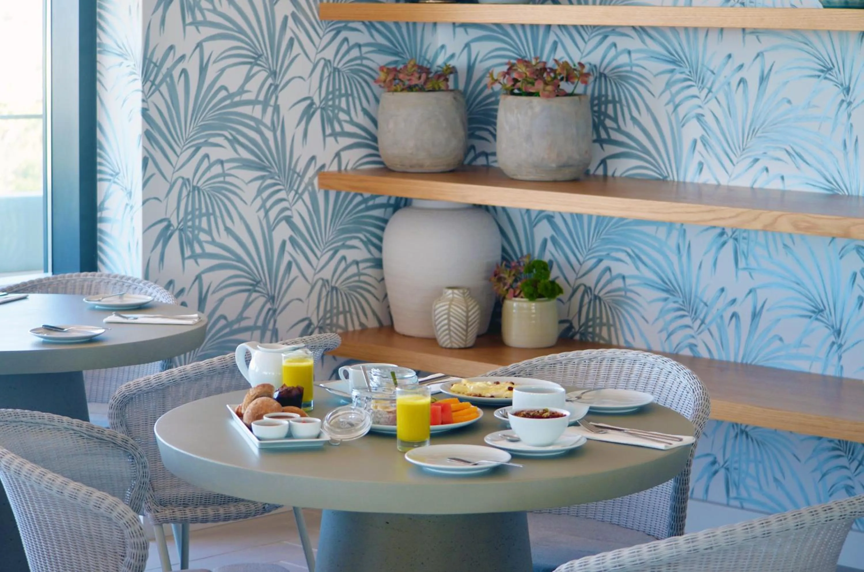 Food and drinks in Longevity Health & Wellness Hotel - Adults Only