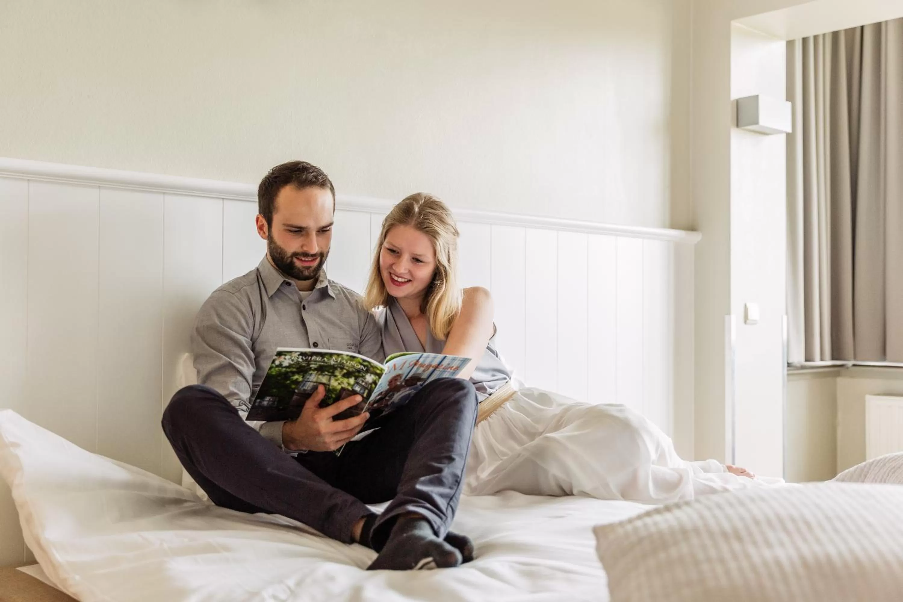 Family, Bed in West Bay
