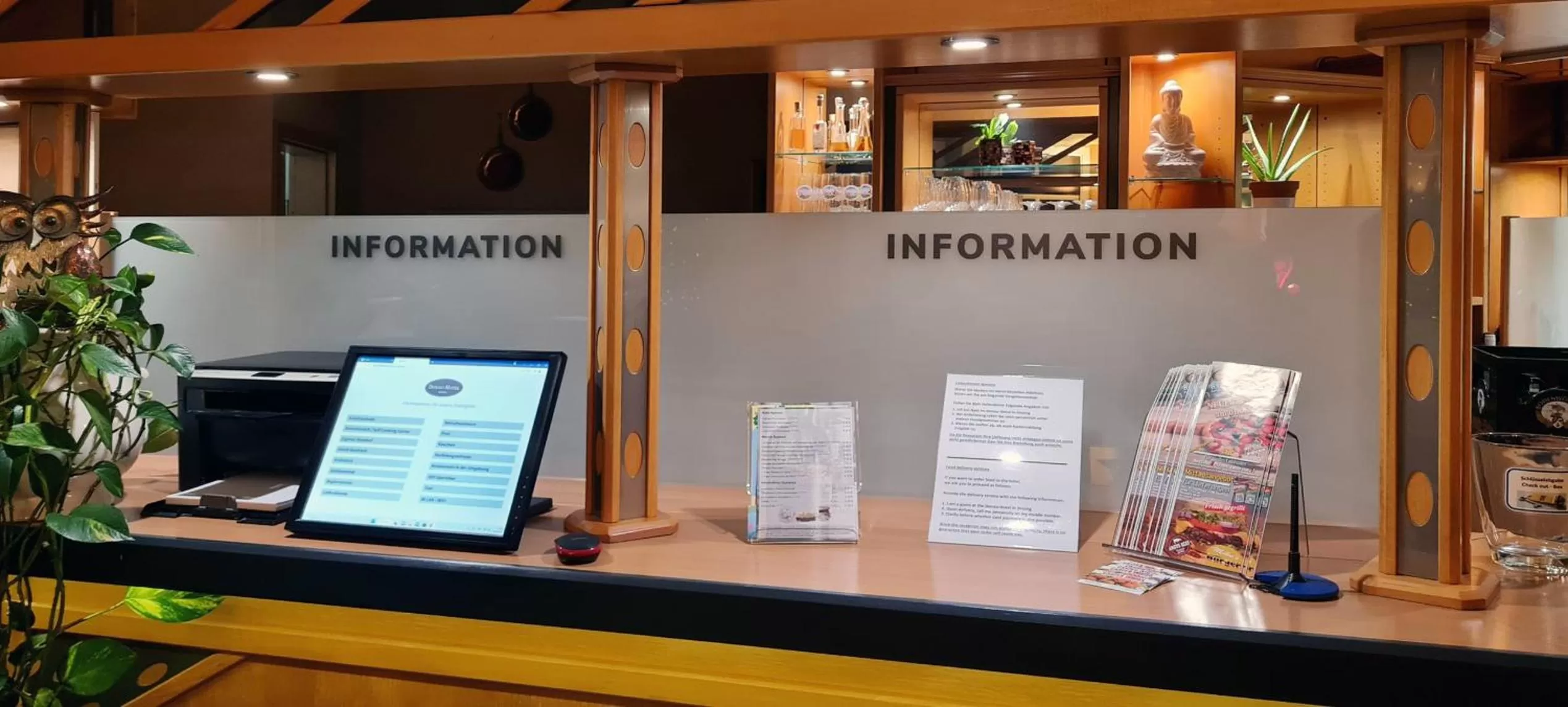 Communal lounge/ TV room in Donau-Hotel