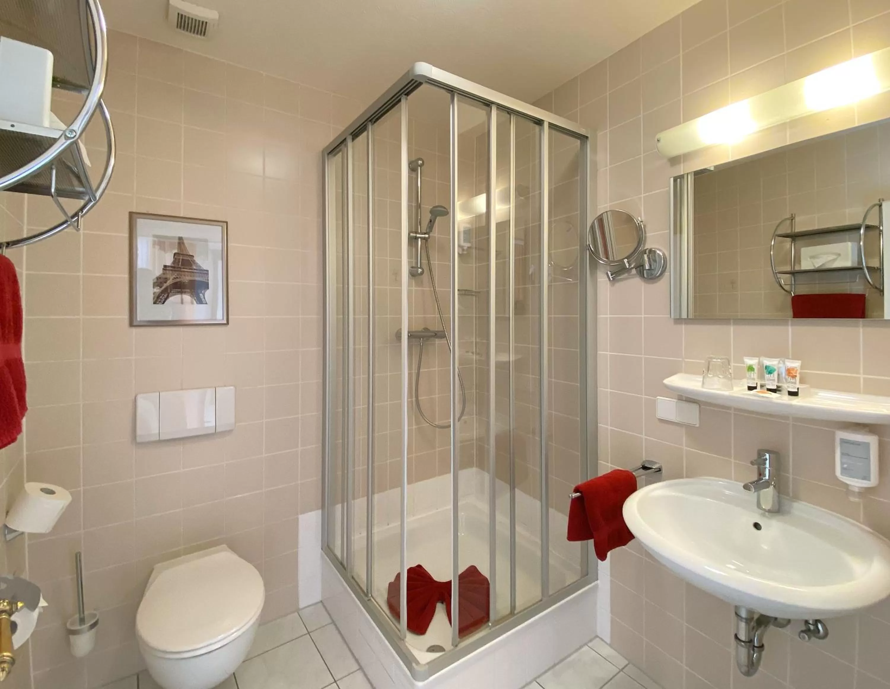 Shower in Hotel Rathausglöckel