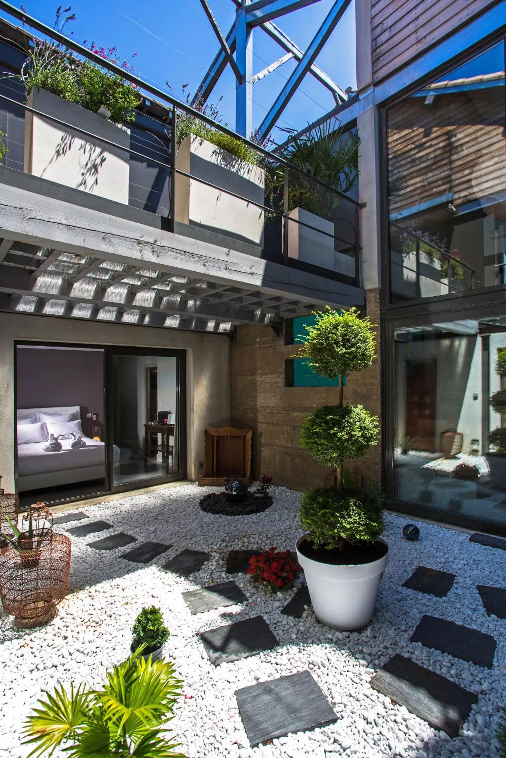 Garden in Be Loft B&B Pool & Spa