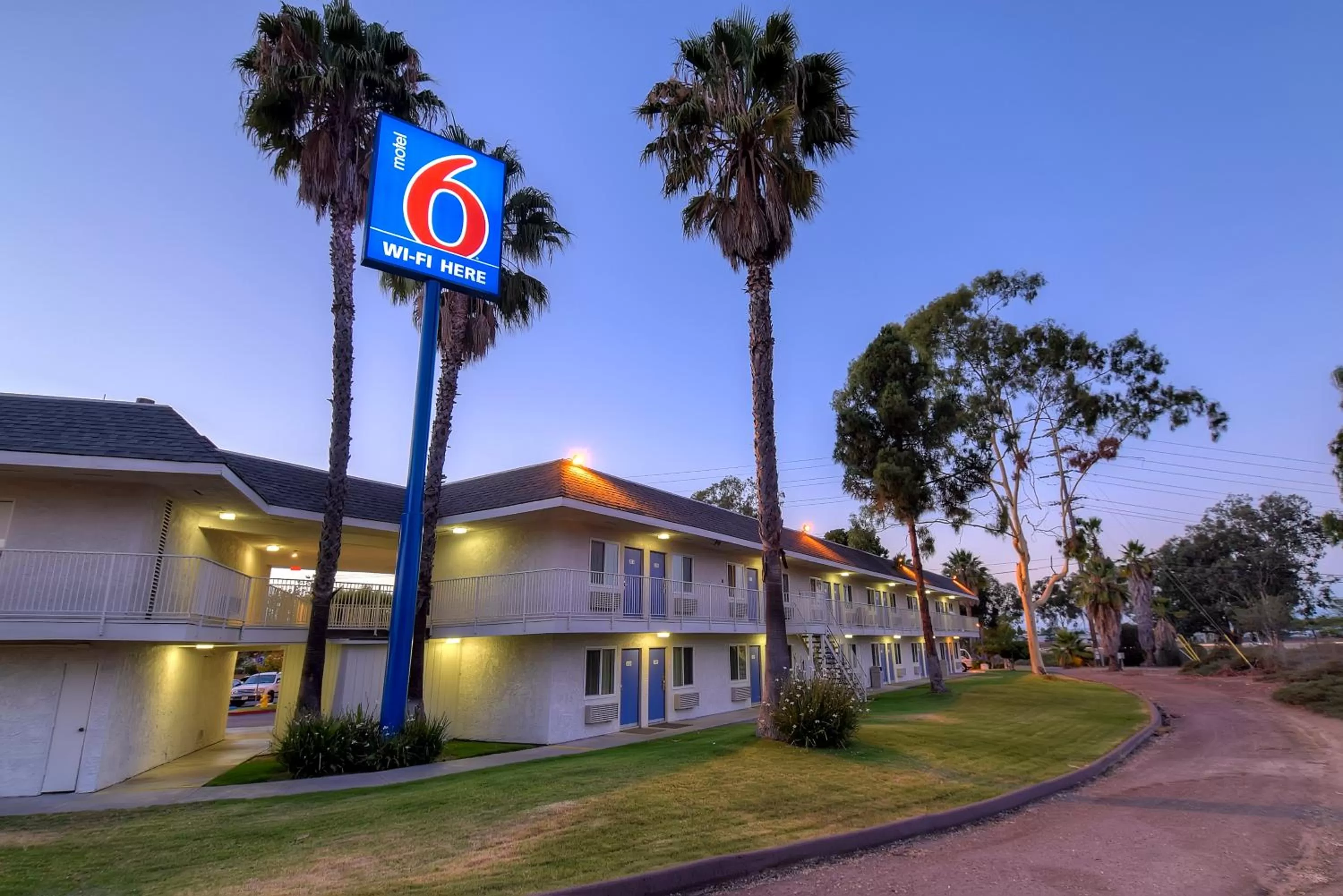Facade/entrance in Motel 6-San Diego, CA - North