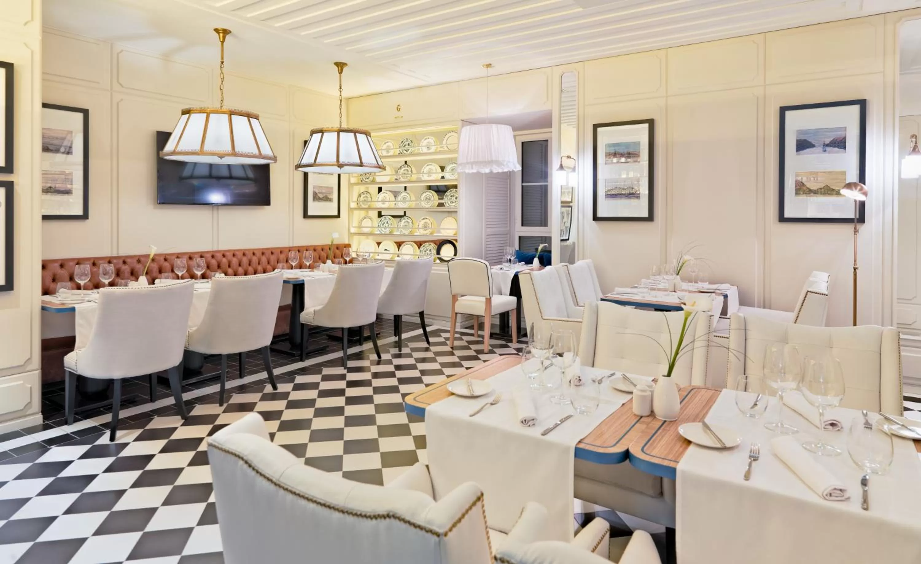 Dining area in H10 Duque de Loule