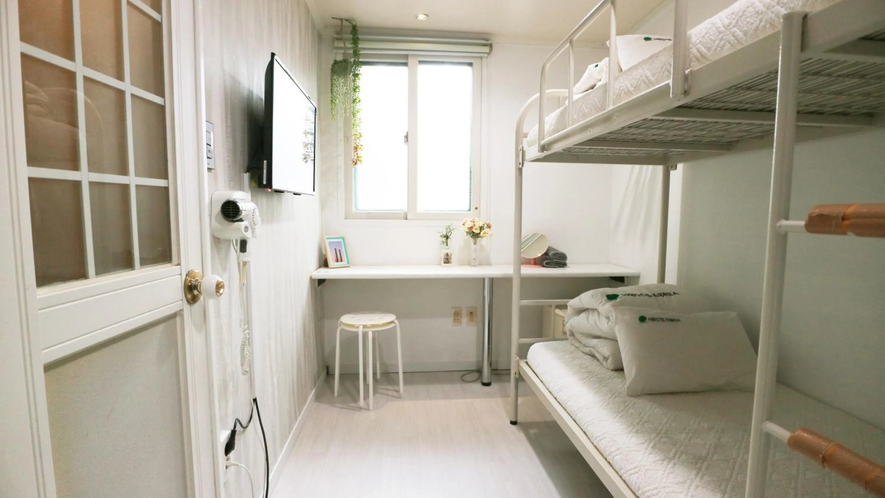 Bed in Hostel Korea - Original