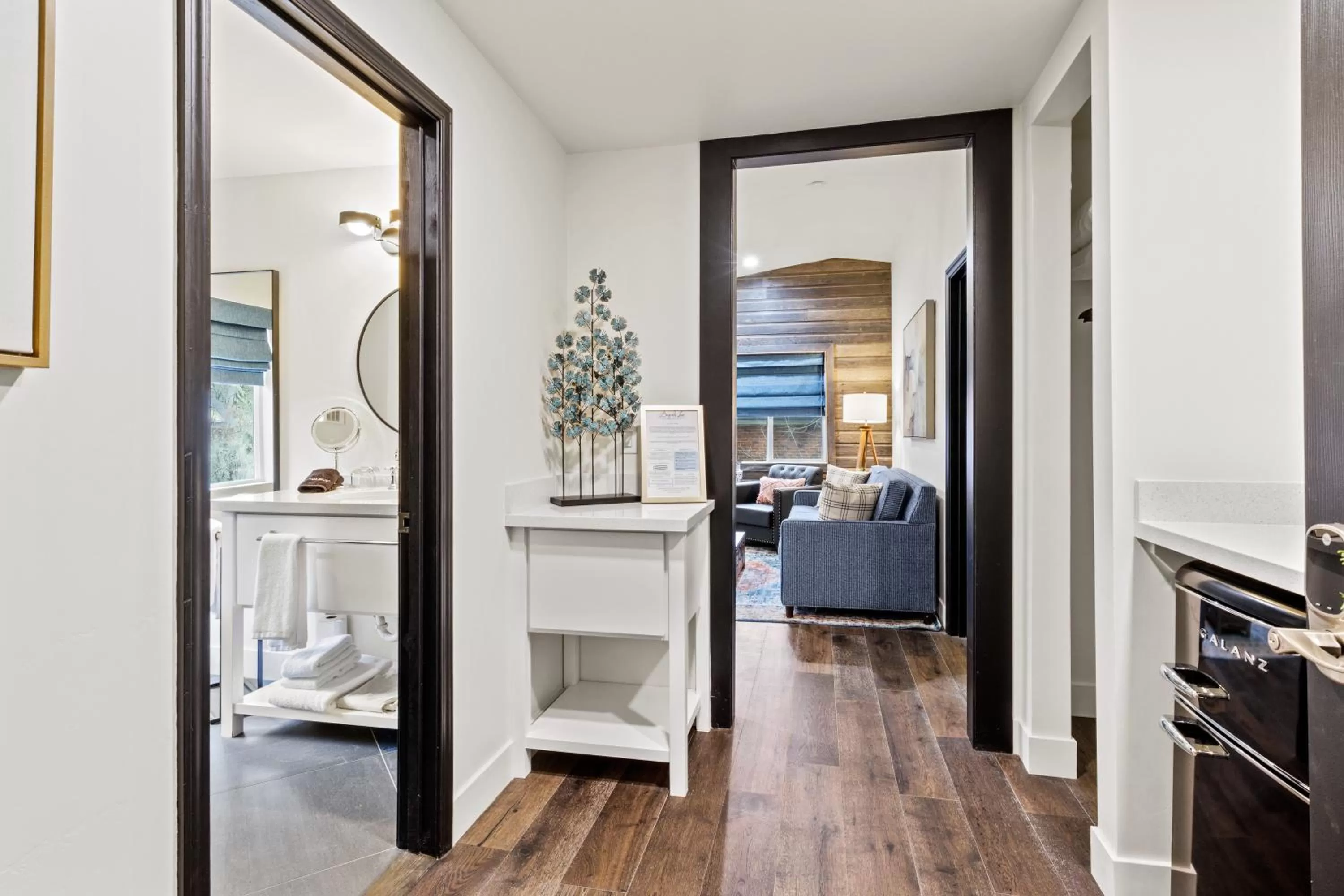 Photo of the whole room in Bespoke Inn Flagstaff