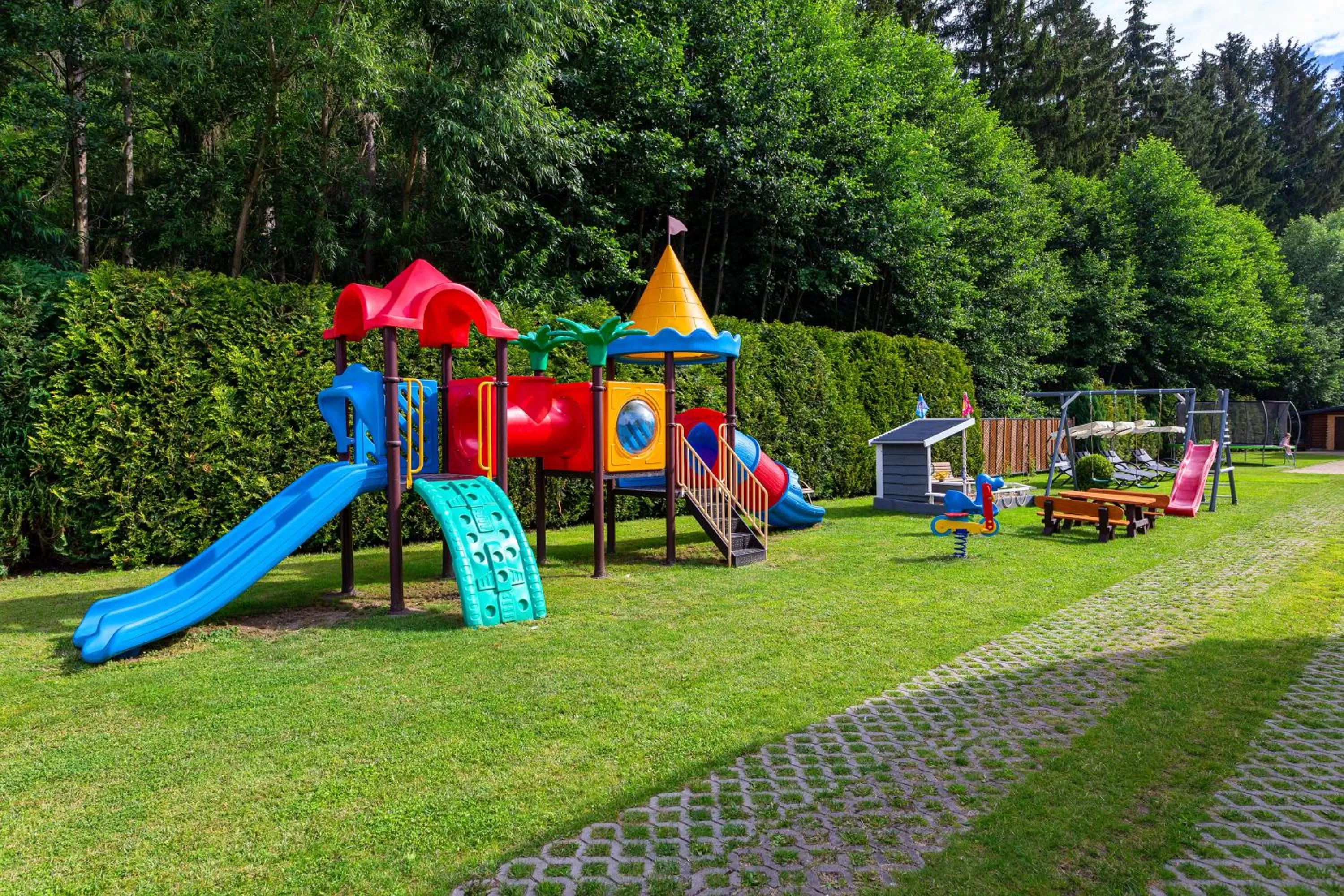Children play ground in Apartamenty i pokoje Montana