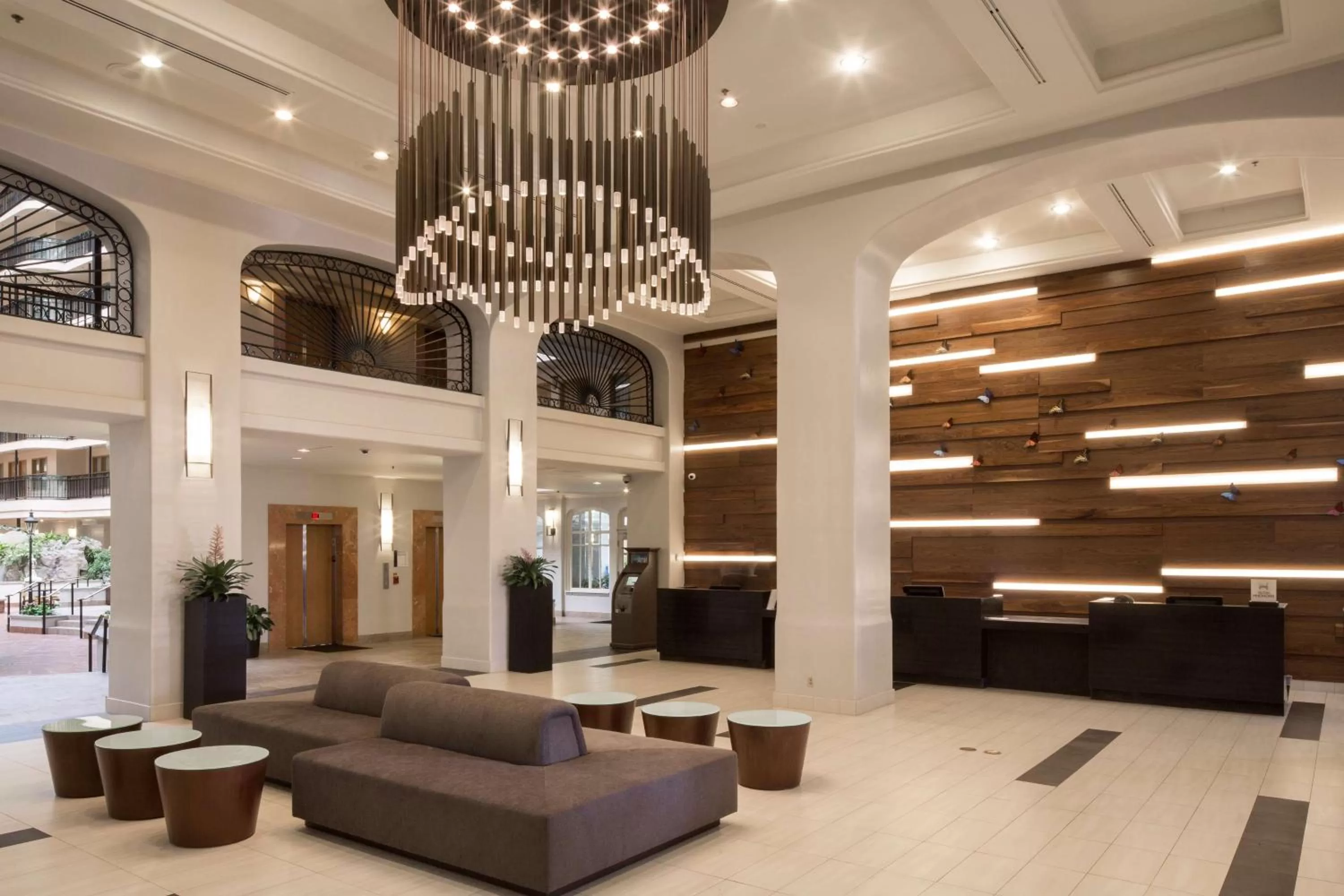 Lobby or reception in Embassy Suites by Hilton Anaheim North