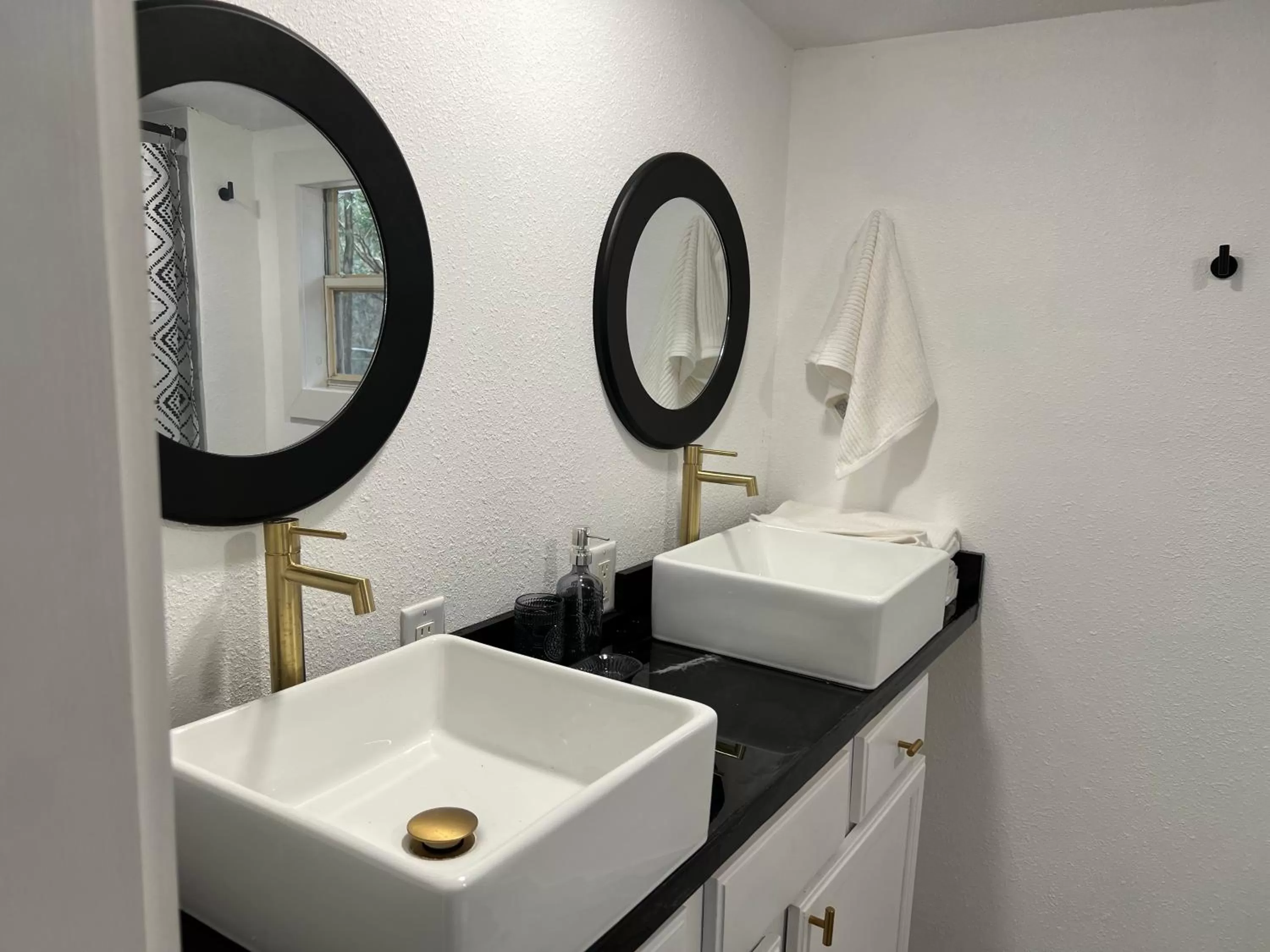 Bathroom in Nature Coast Inn & Cottages