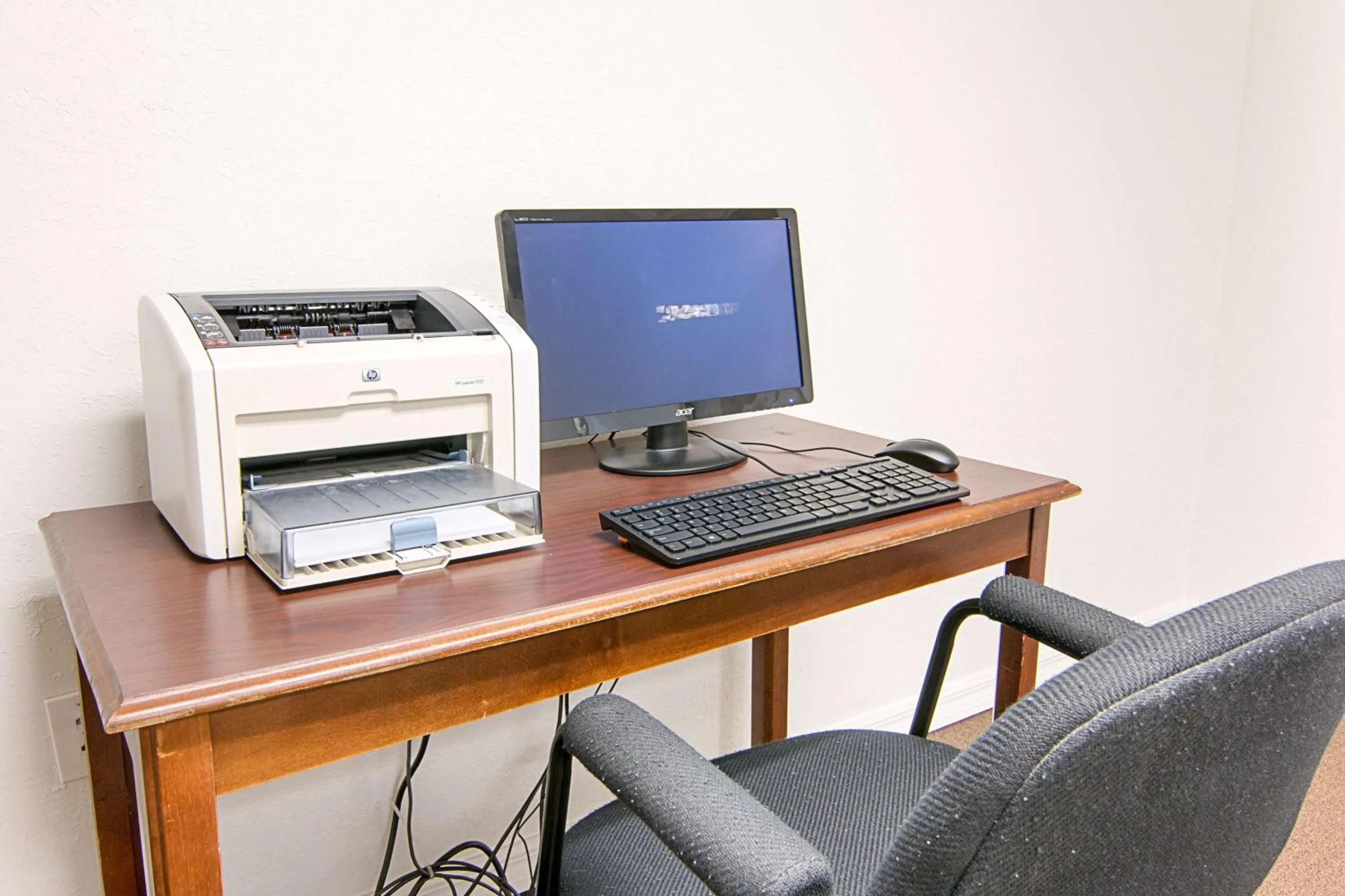 Business facilities in Motel 6-Tampa, FL - Fairgrounds