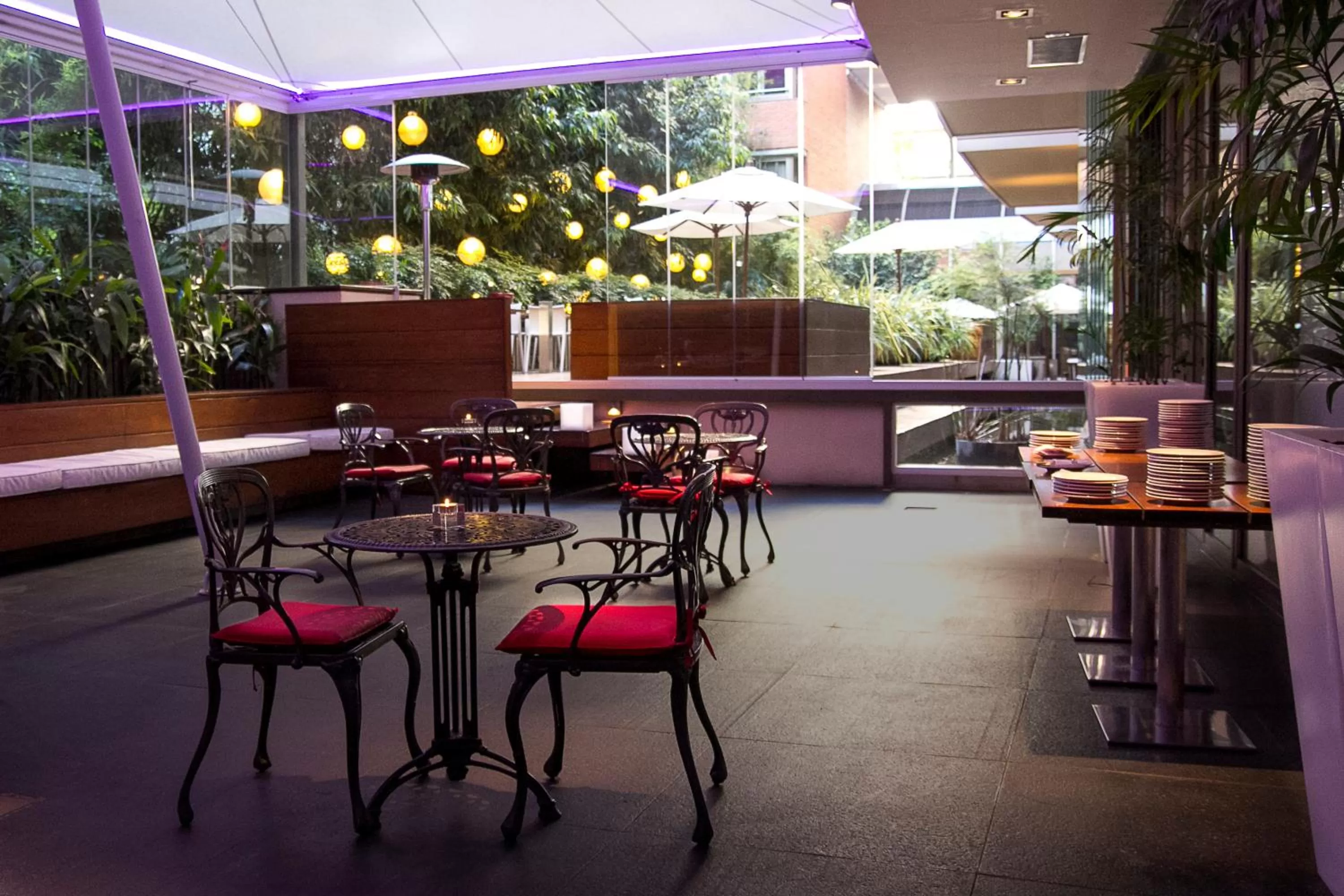 Lounge or bar in Hotel Madero Buenos Aires, WorldHotels Elite