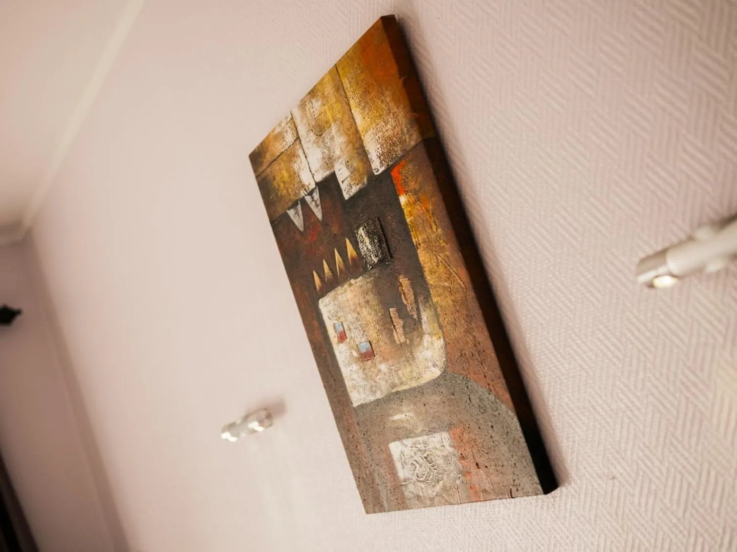 Tudor Court Motor Lodge