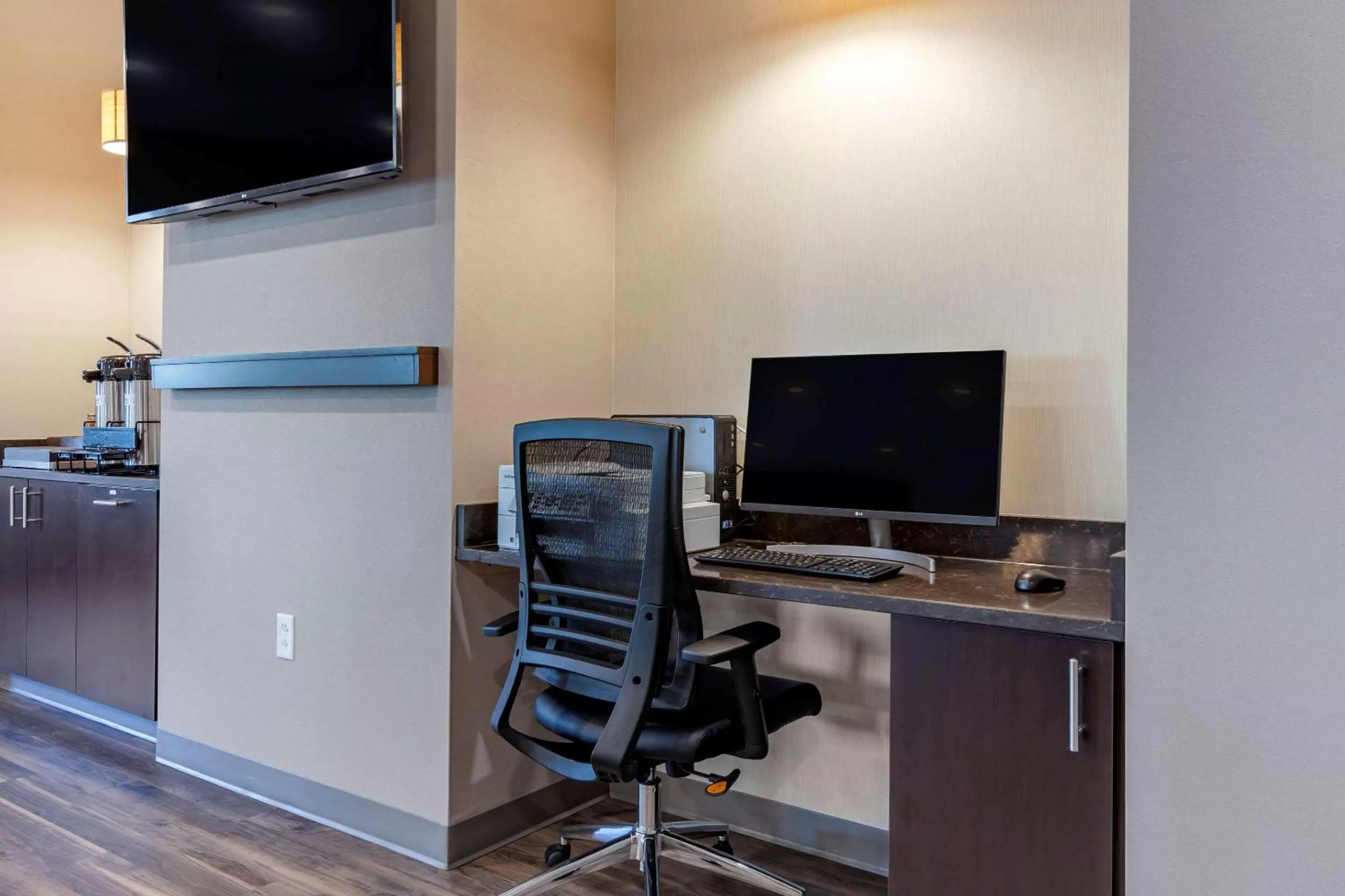 Business facilities in Sleep Inn & Suites Lancaster-Platteville