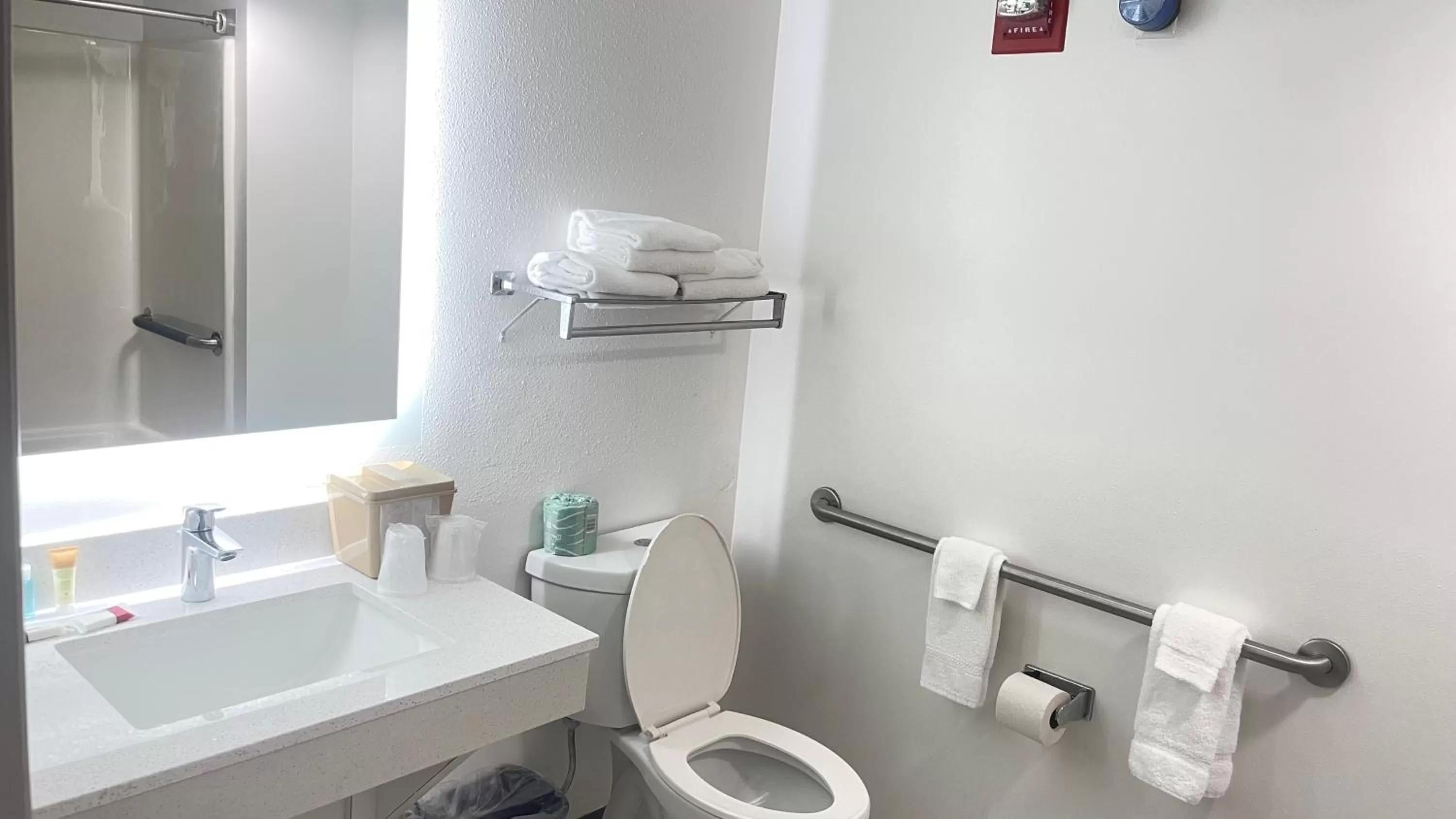 King Room - Disability Access in Grand Hotel Madison