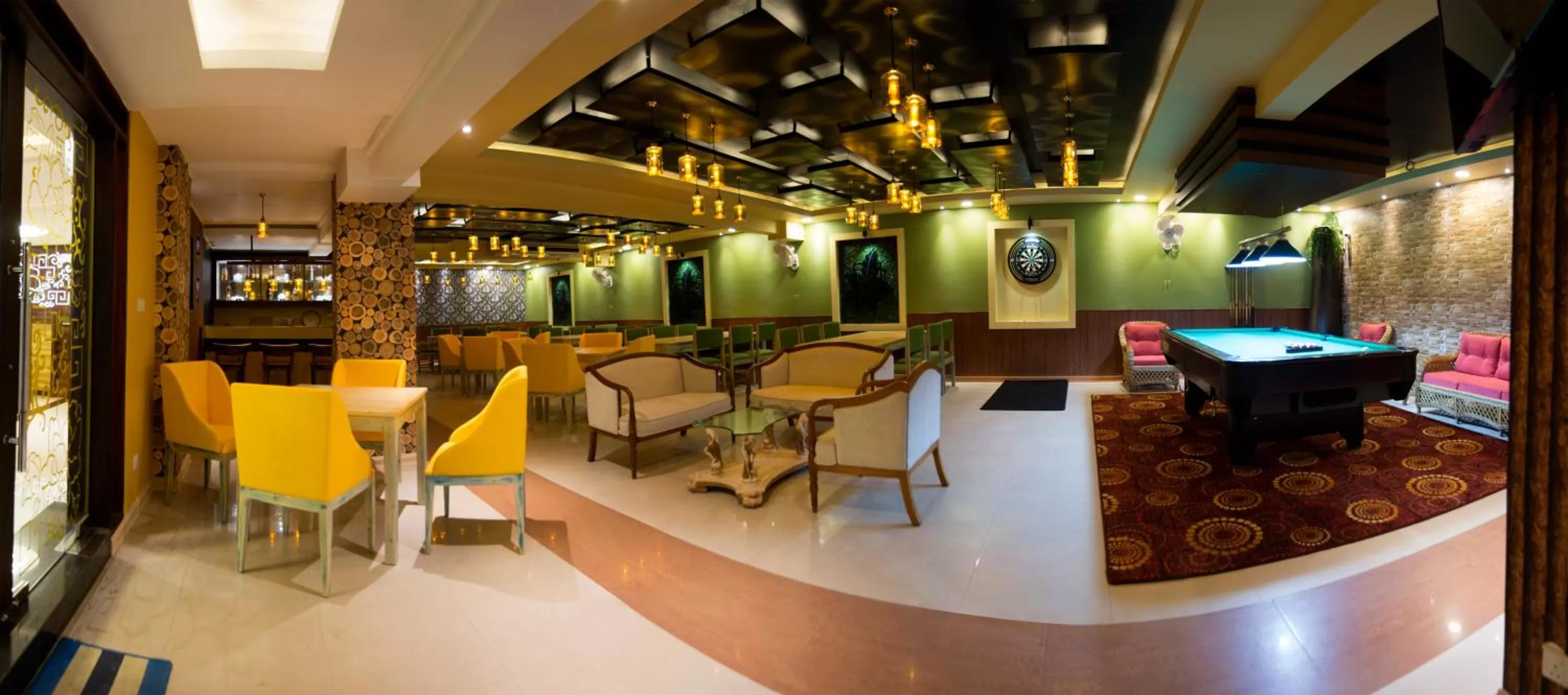 Lounge or bar, Lounge/Bar in Mount Breeze Hotel