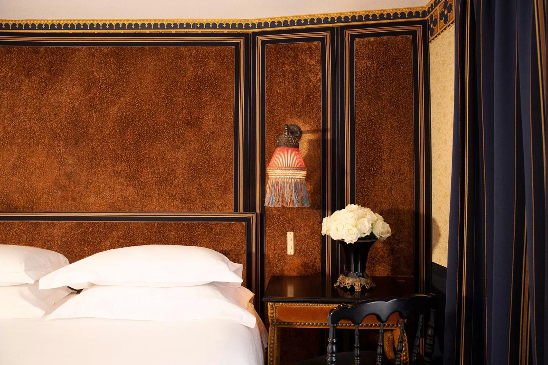 Bedroom, Bed in Hôtel Bourg Tibourg - Paris Marais