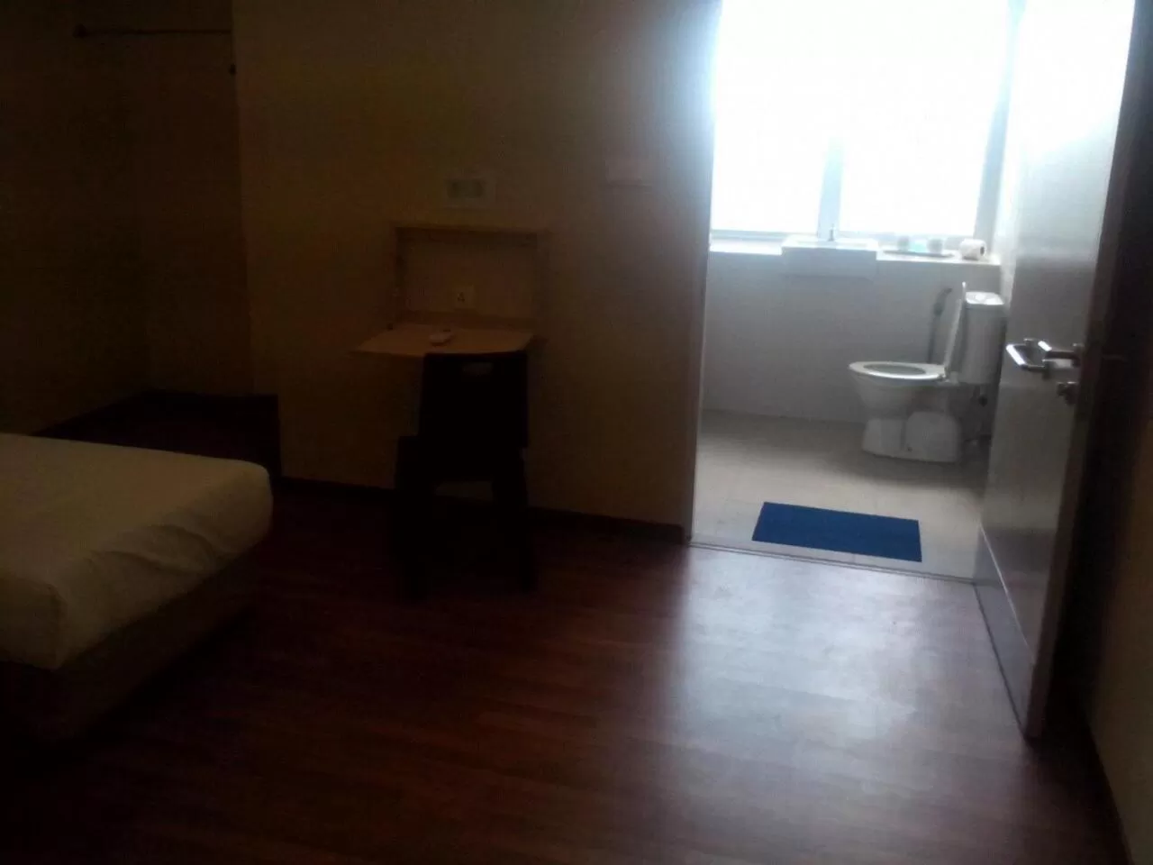 Bathroom, Bed in 1ACS Residence