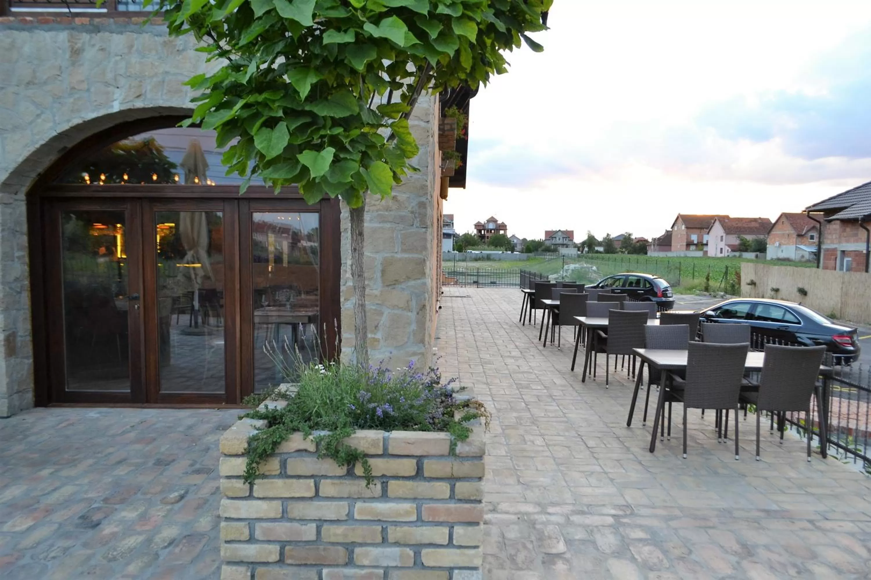 Patio in Garni Hotel Chicha - Winery ŠKRBIĆ