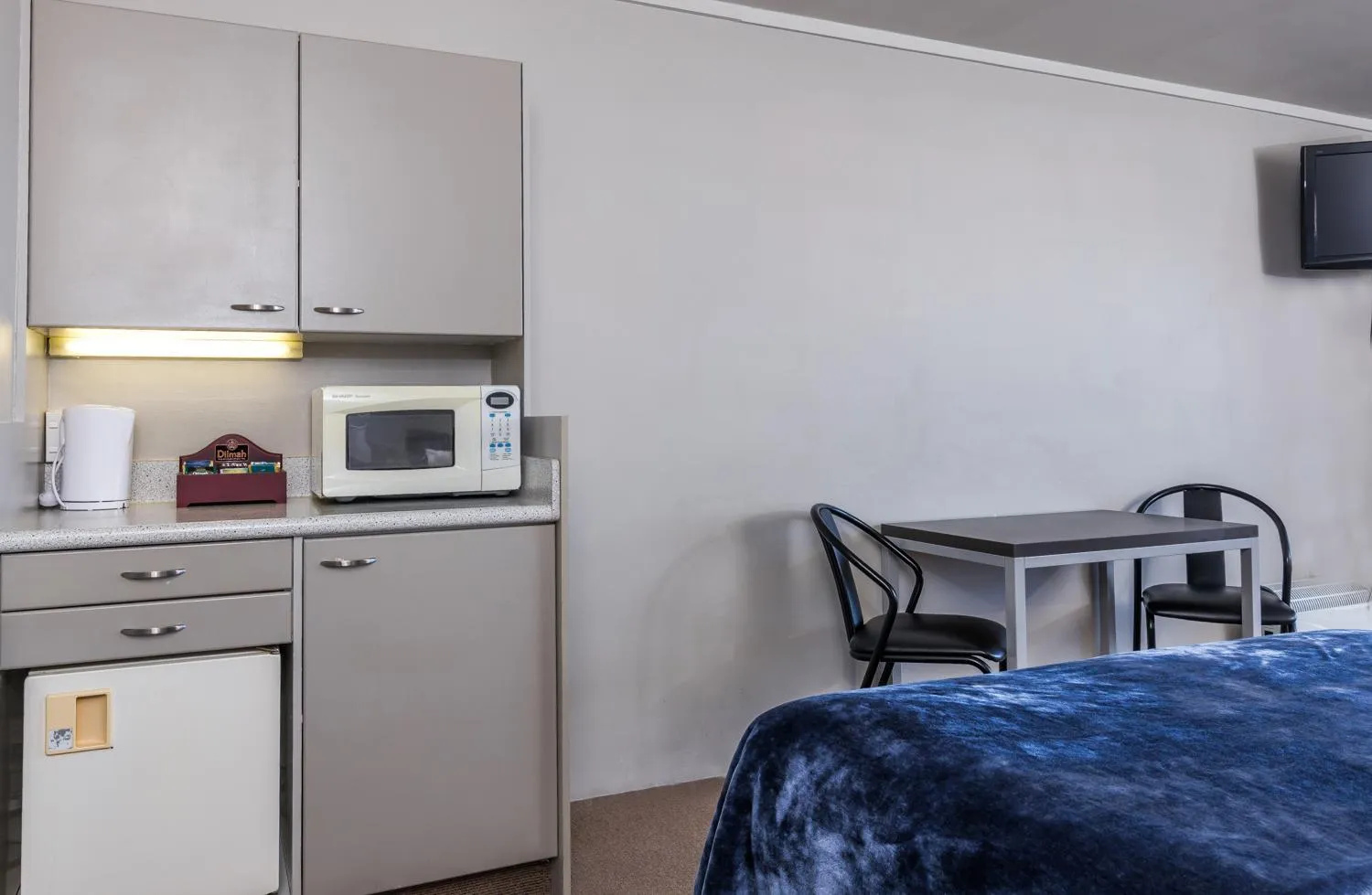 Coffee/tea facilities in Twin Peaks Lakeside Inn