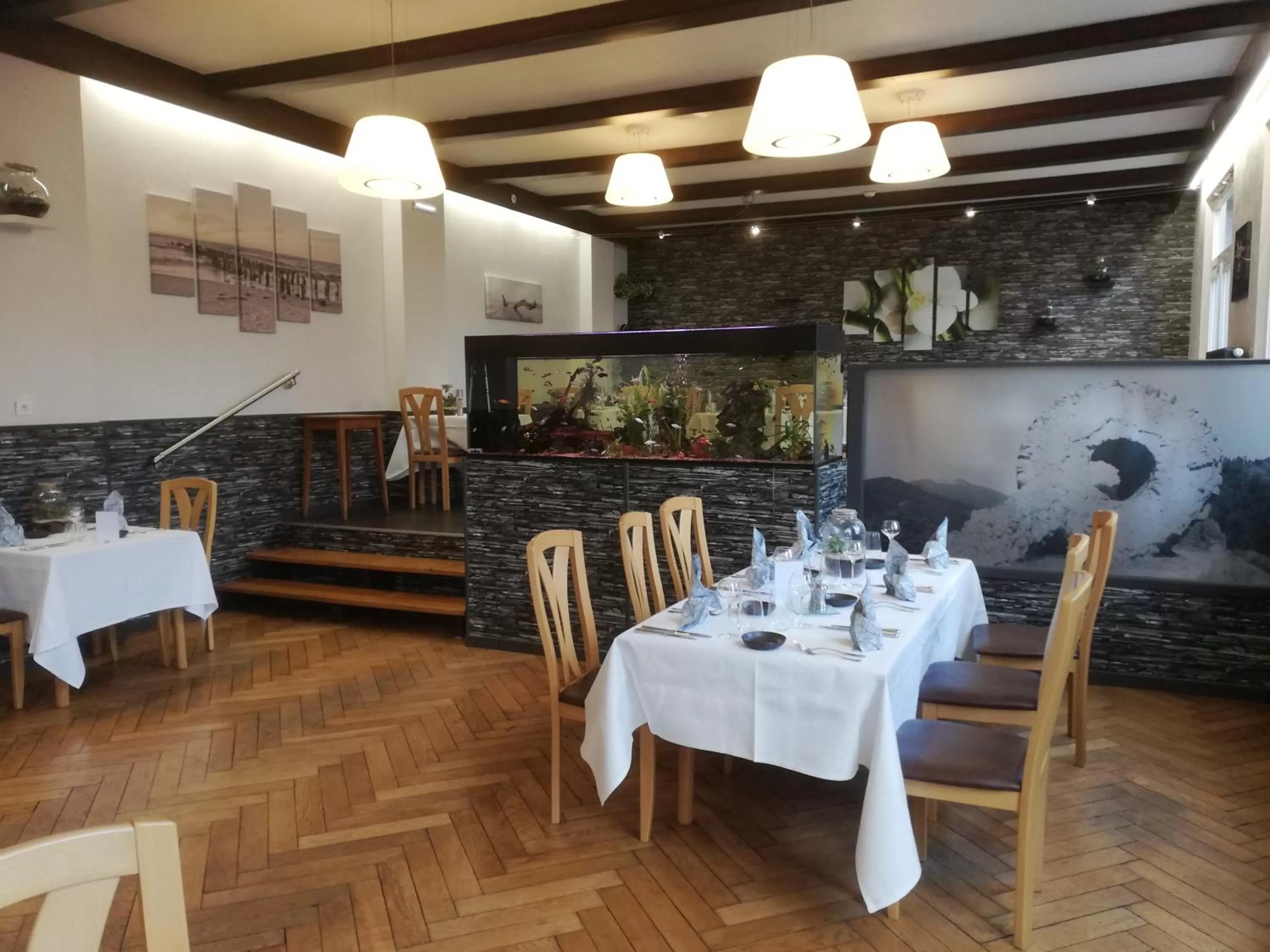 Restaurant/places to eat in Hôtel Restaurant Le Moschenross