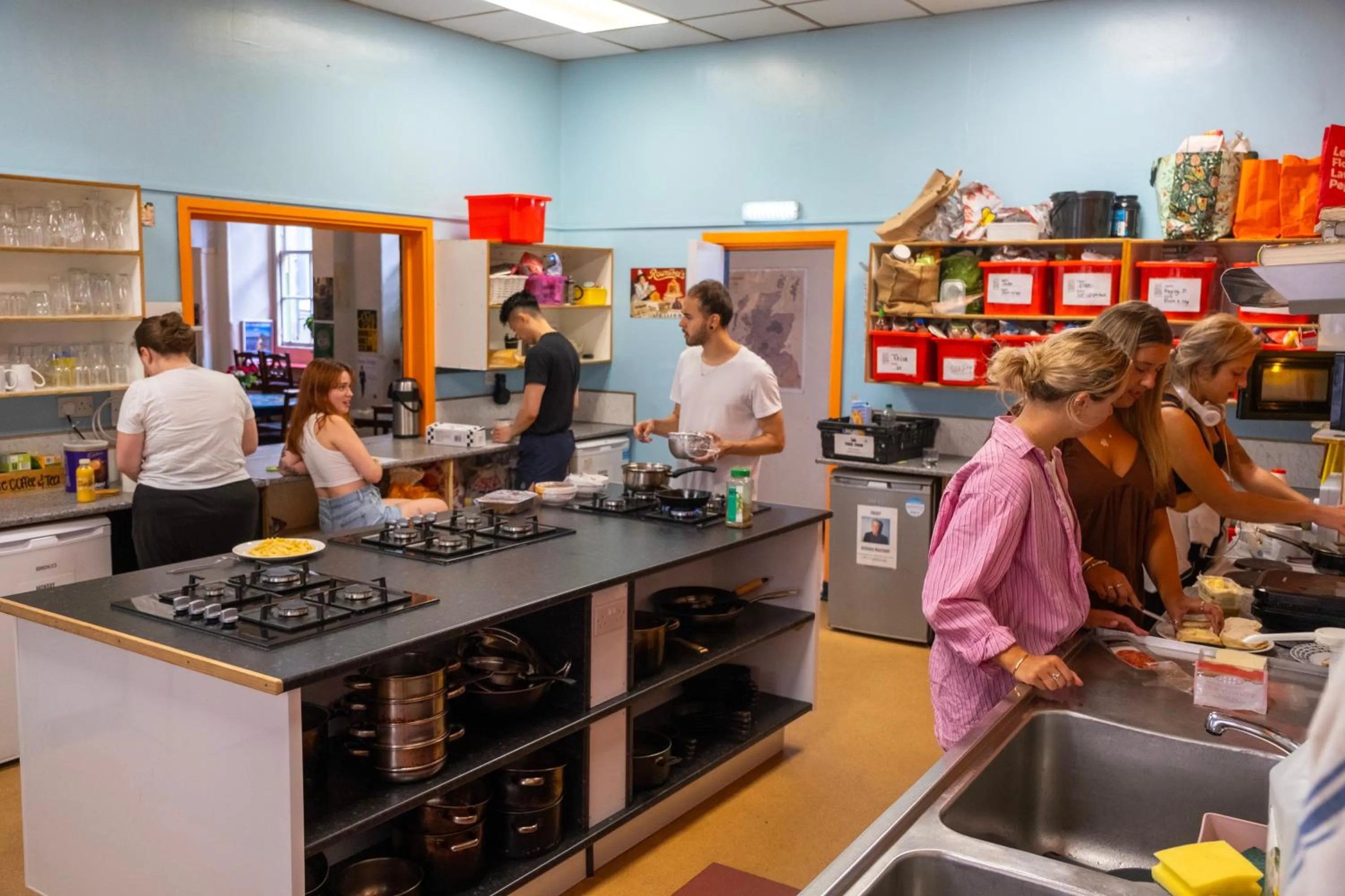 High Street Hostel - Over 18s Only, Backpackers Atmosphere