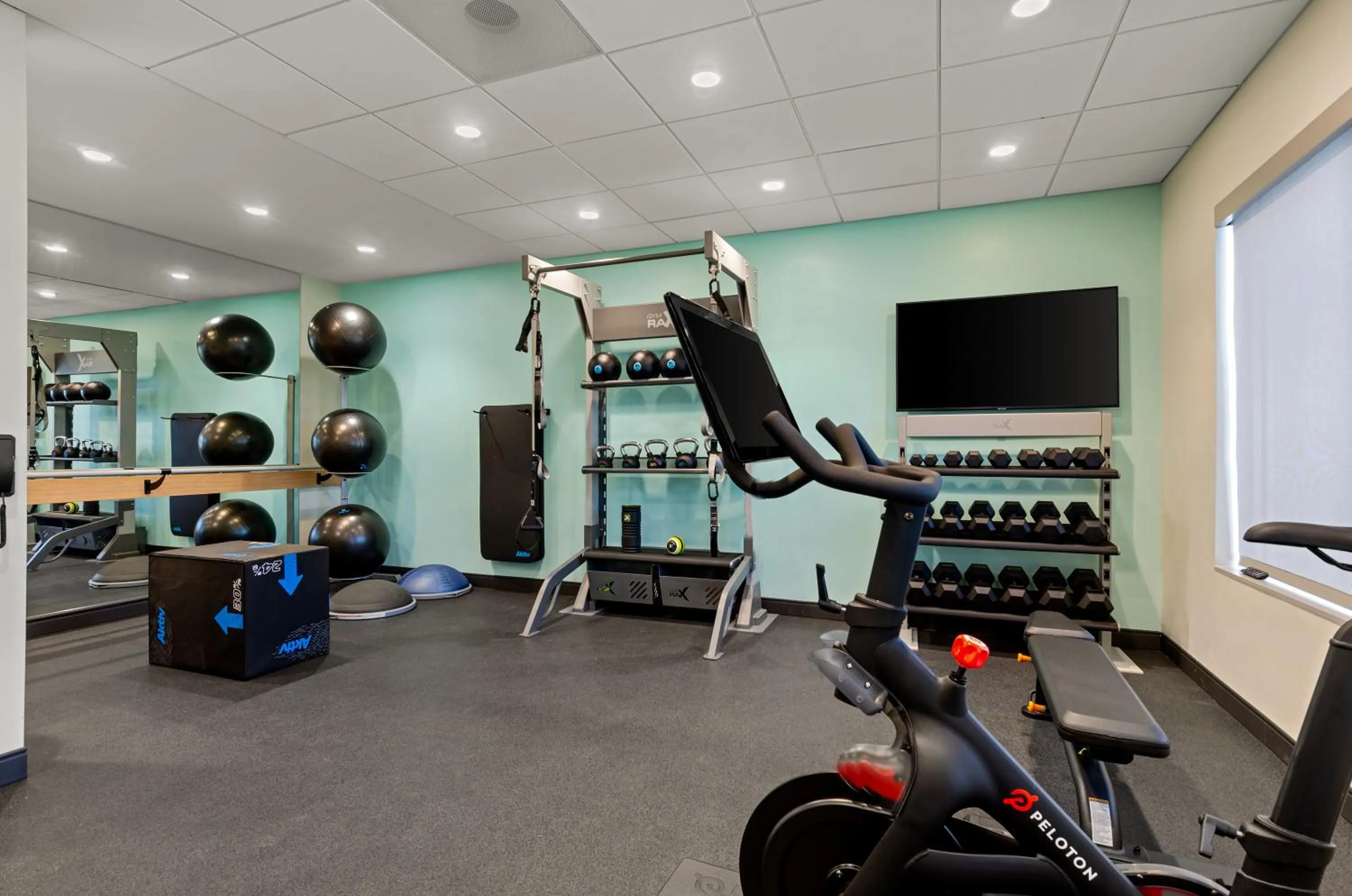 Fitness centre/facilities in Tru By Hilton Christiansburg