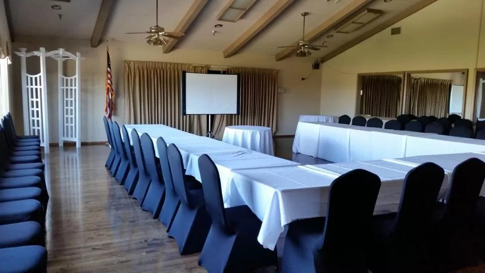 Business facilities in Ridgemark Golf Club and Resort