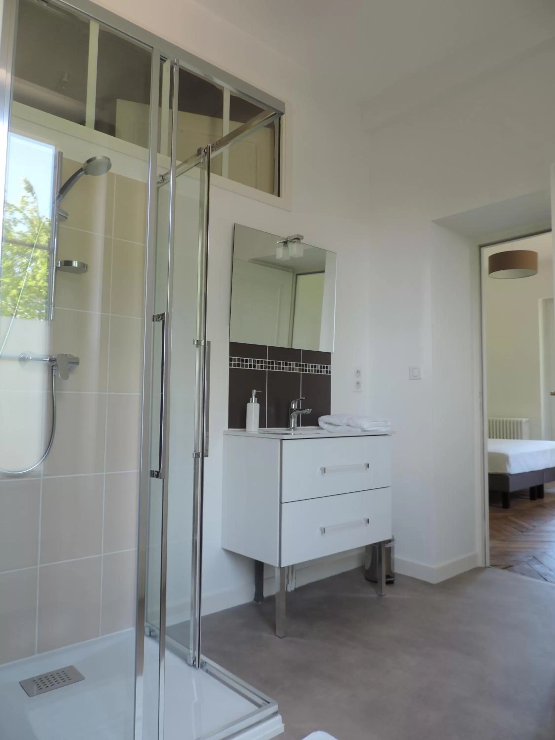 Bathroom in Cèdre et Charme