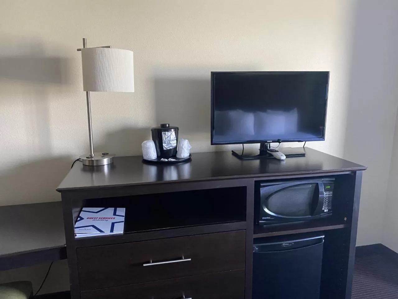 TV and multimedia in AmericInn by Wyndham Hartford SD