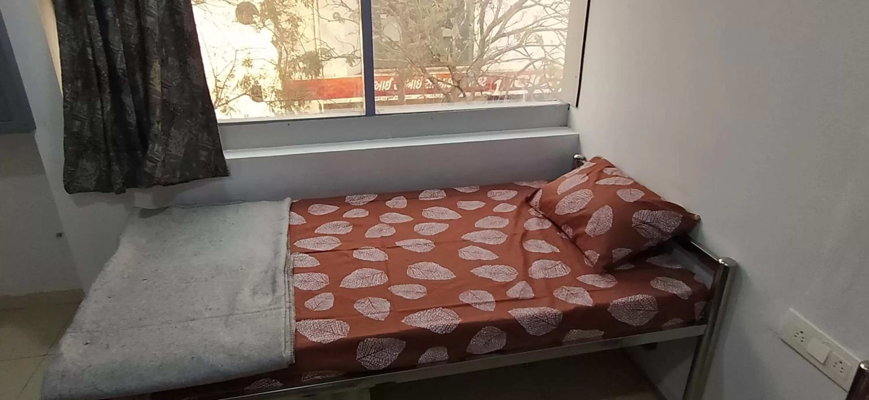 Bedroom, Bed in Shiv Sai Dormitory