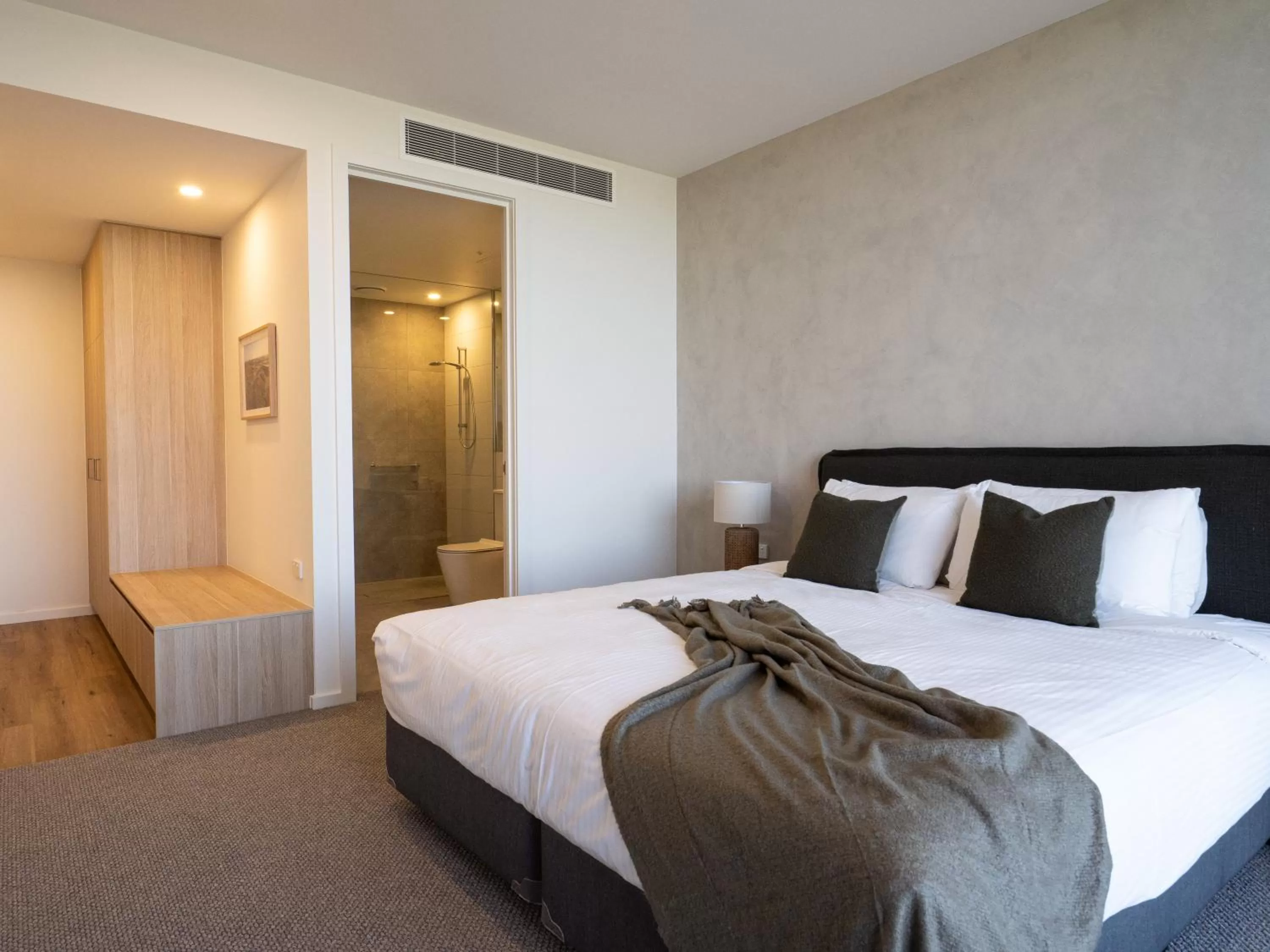 Bedroom, Bed in Links Lodge at The Dunes