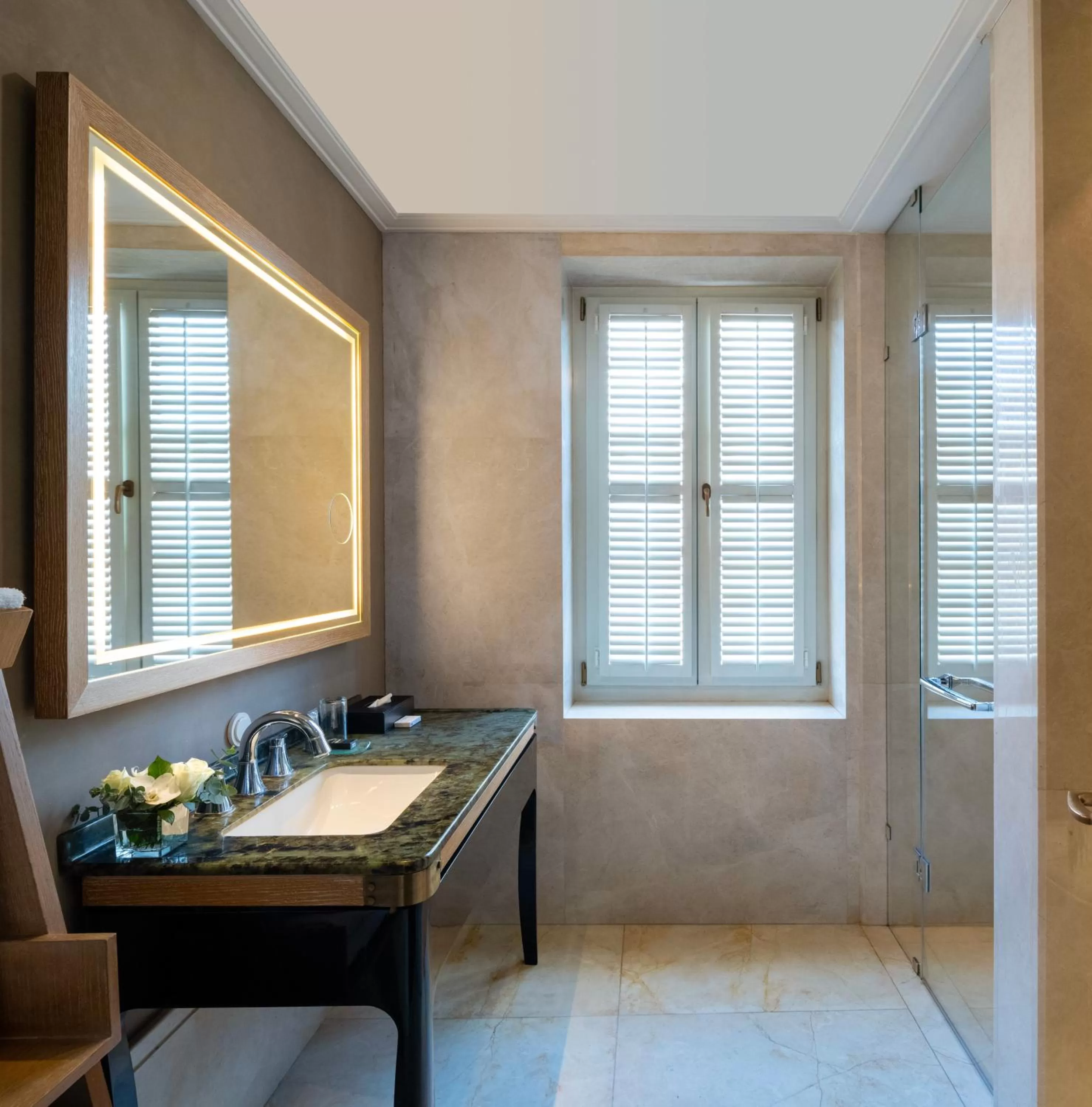 Bathroom in 10 Karakoy