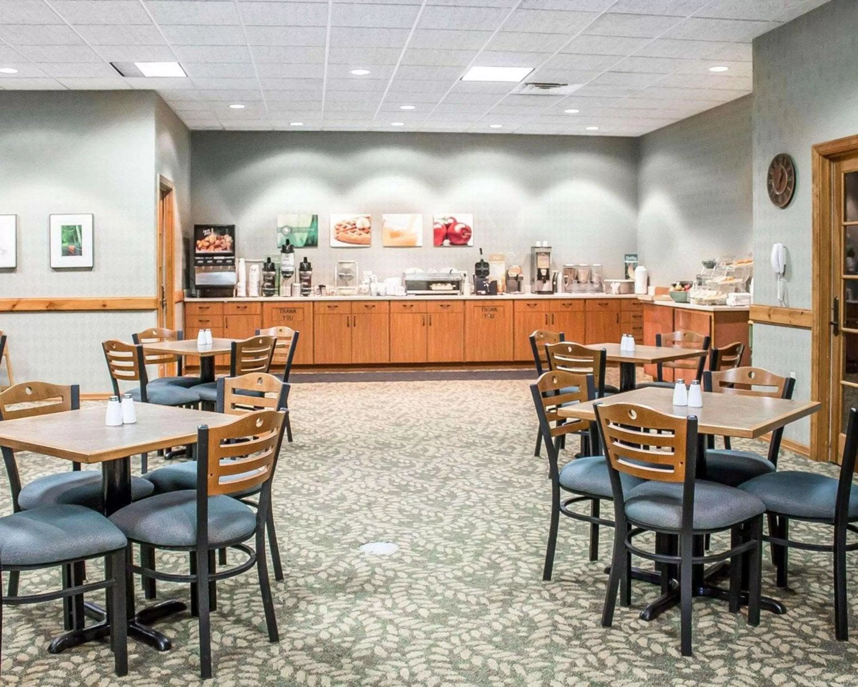 Restaurant/places to eat in Quality Inn Rhinelander