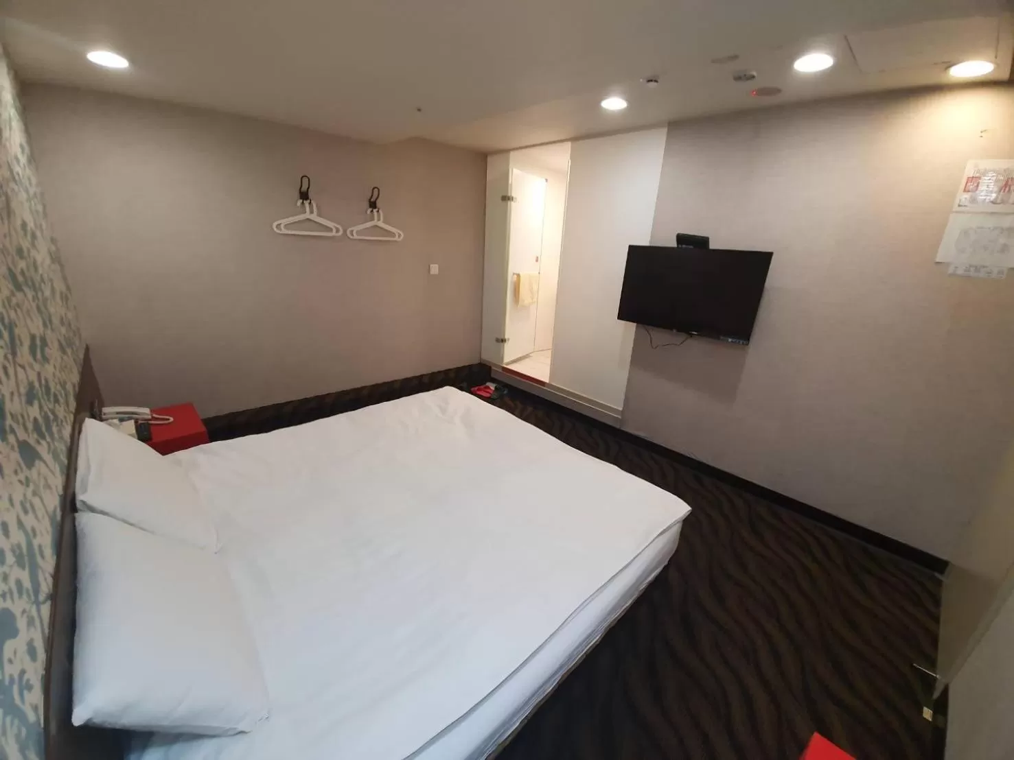 Bed in Funny Ximen Hotel