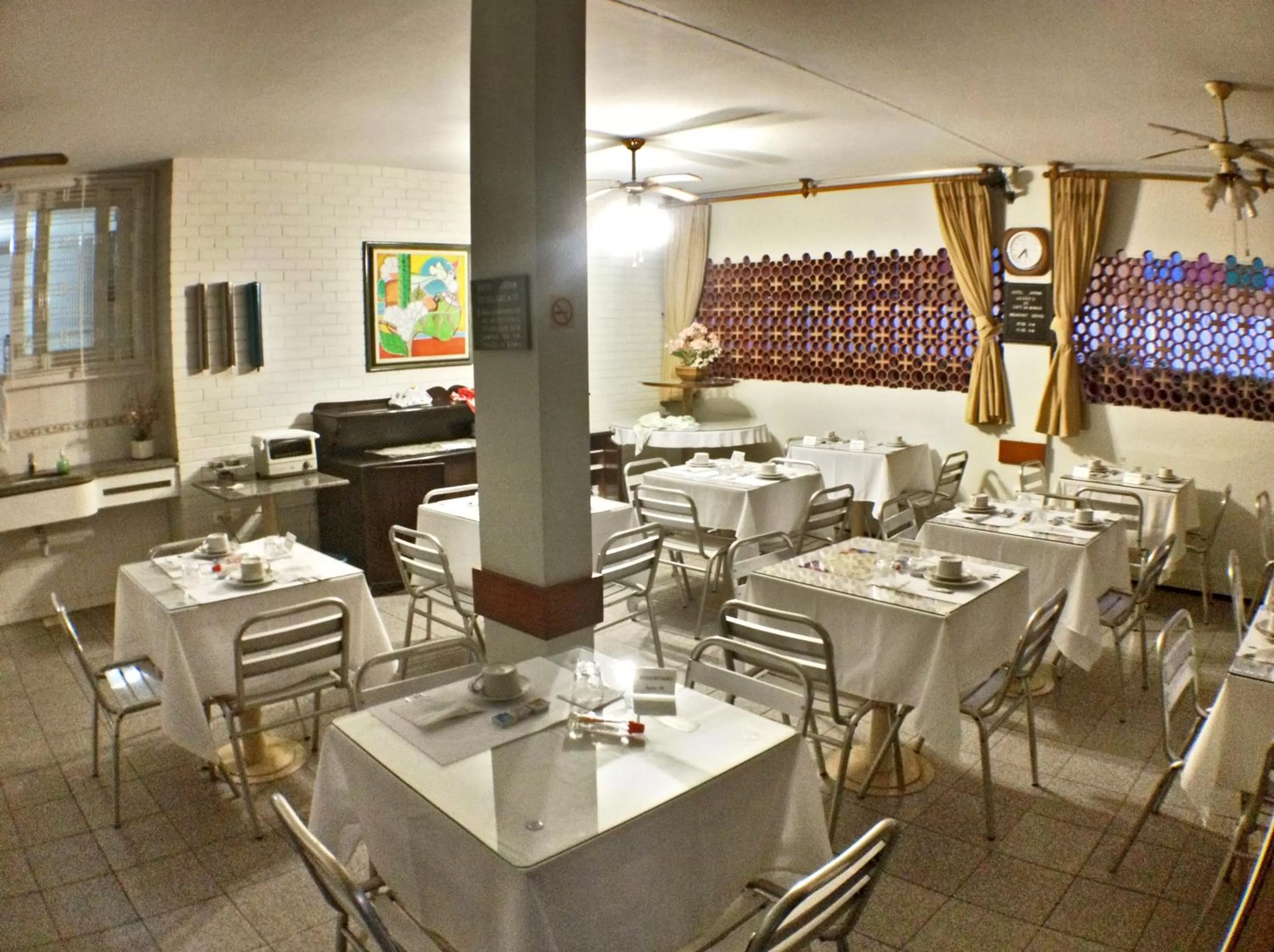 Restaurant/Places to Eat in Hotel Jardim