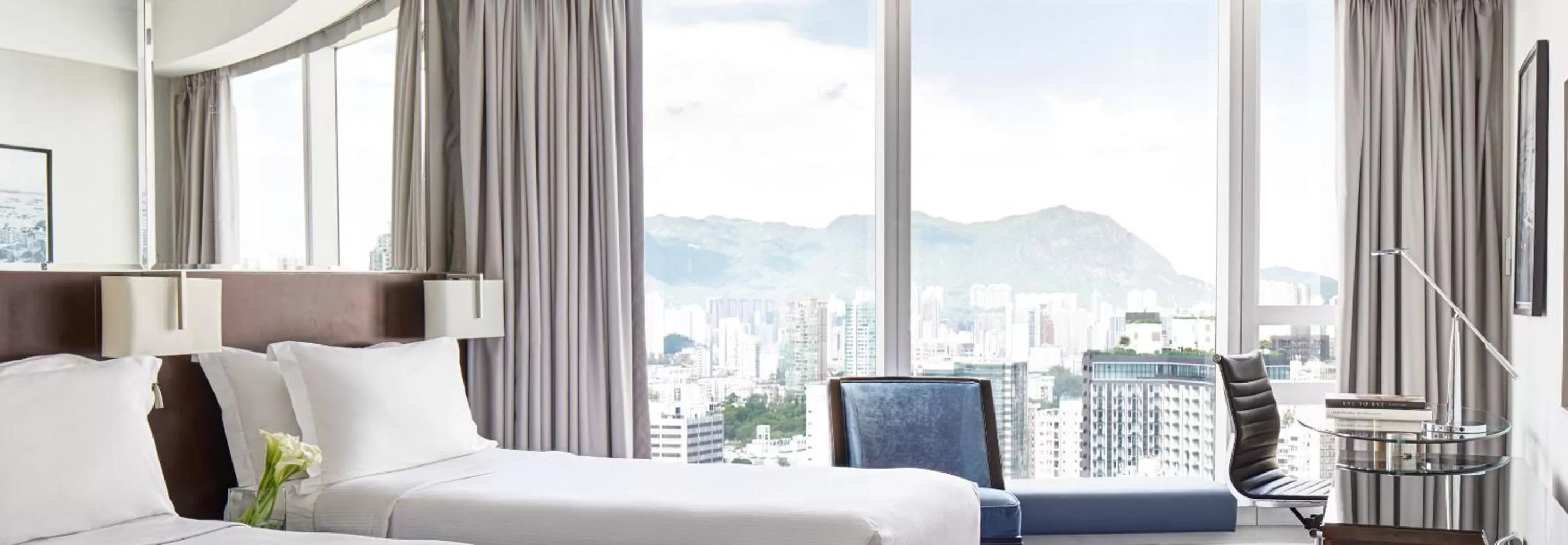 City view, Bed in Cordis, Hong Kong