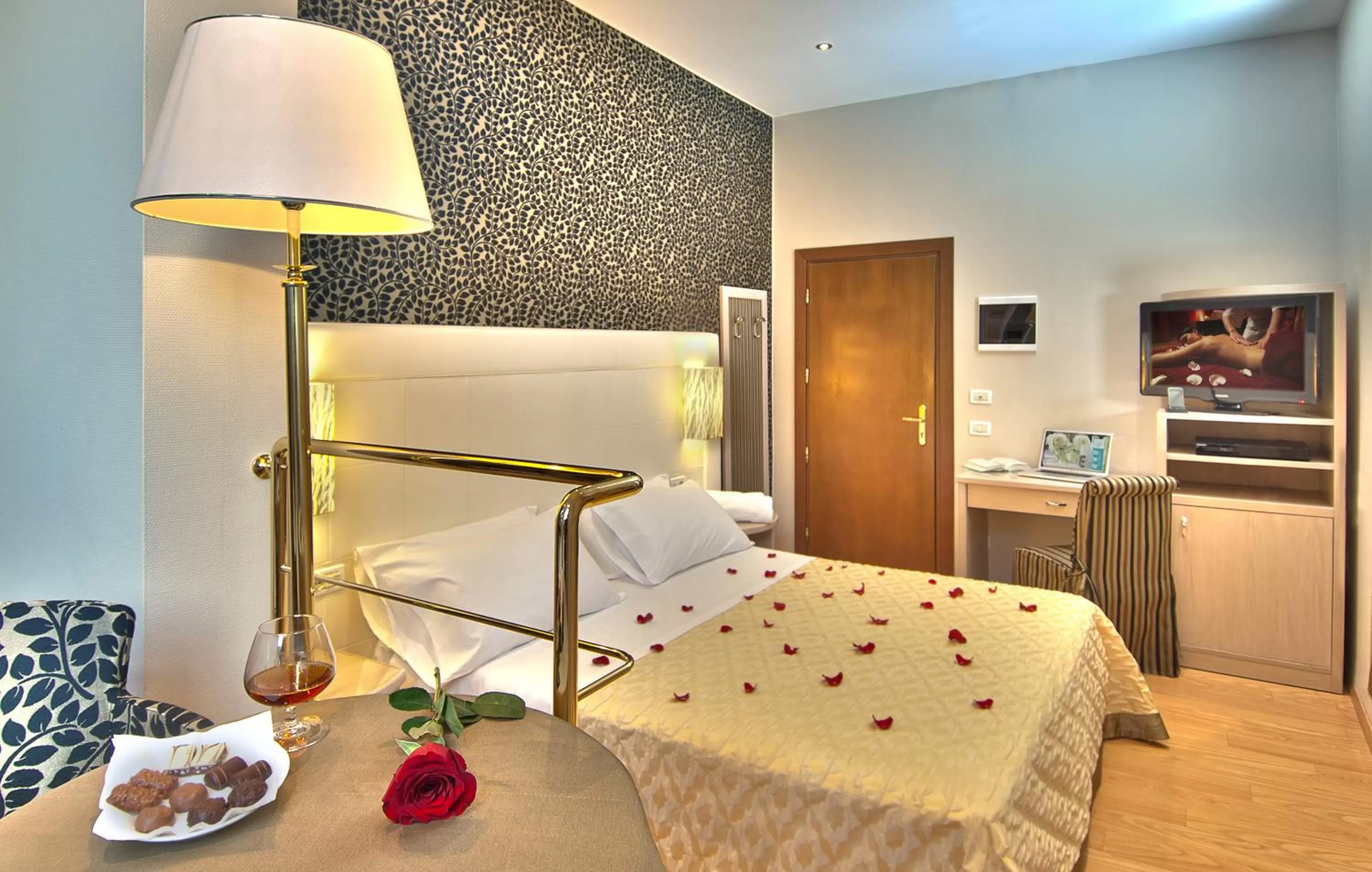 Photo of the whole room, Bed in Hotel Eliseo Terme