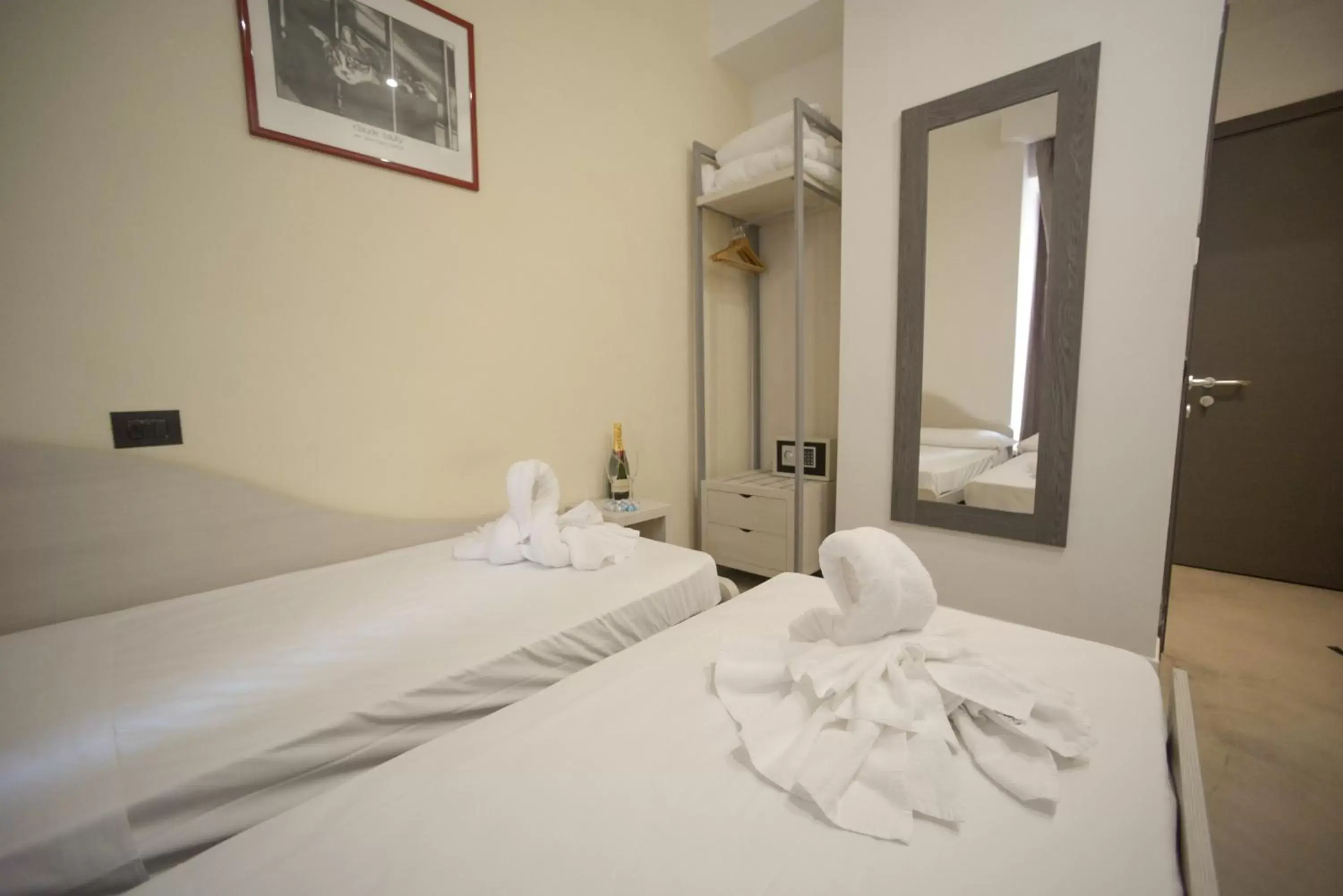 Budget Twin Room - Separate Building in Romerooms Budget Twin Room - Separate Building in Romerooms