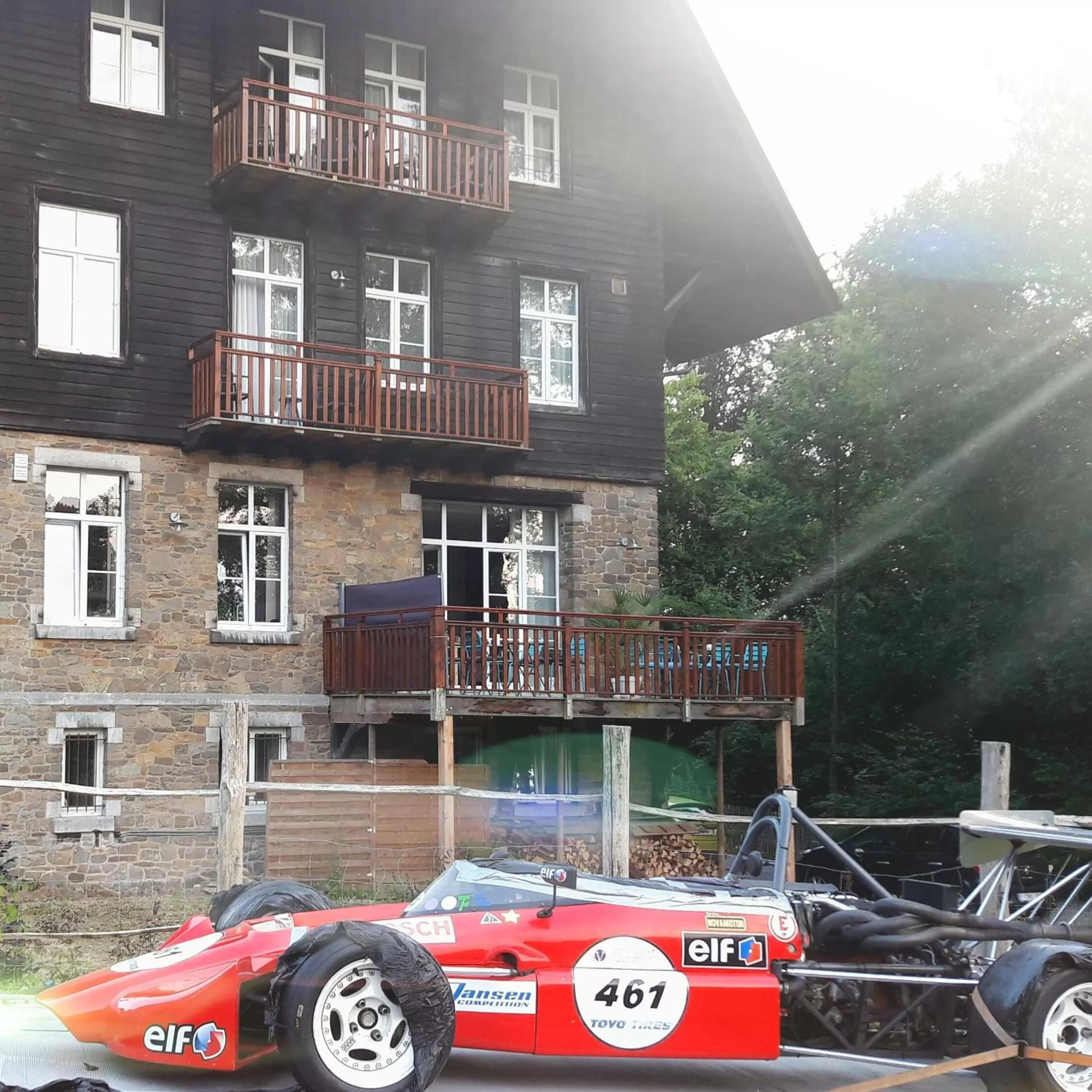 People in Hôtel l'Ecrin d'Ô