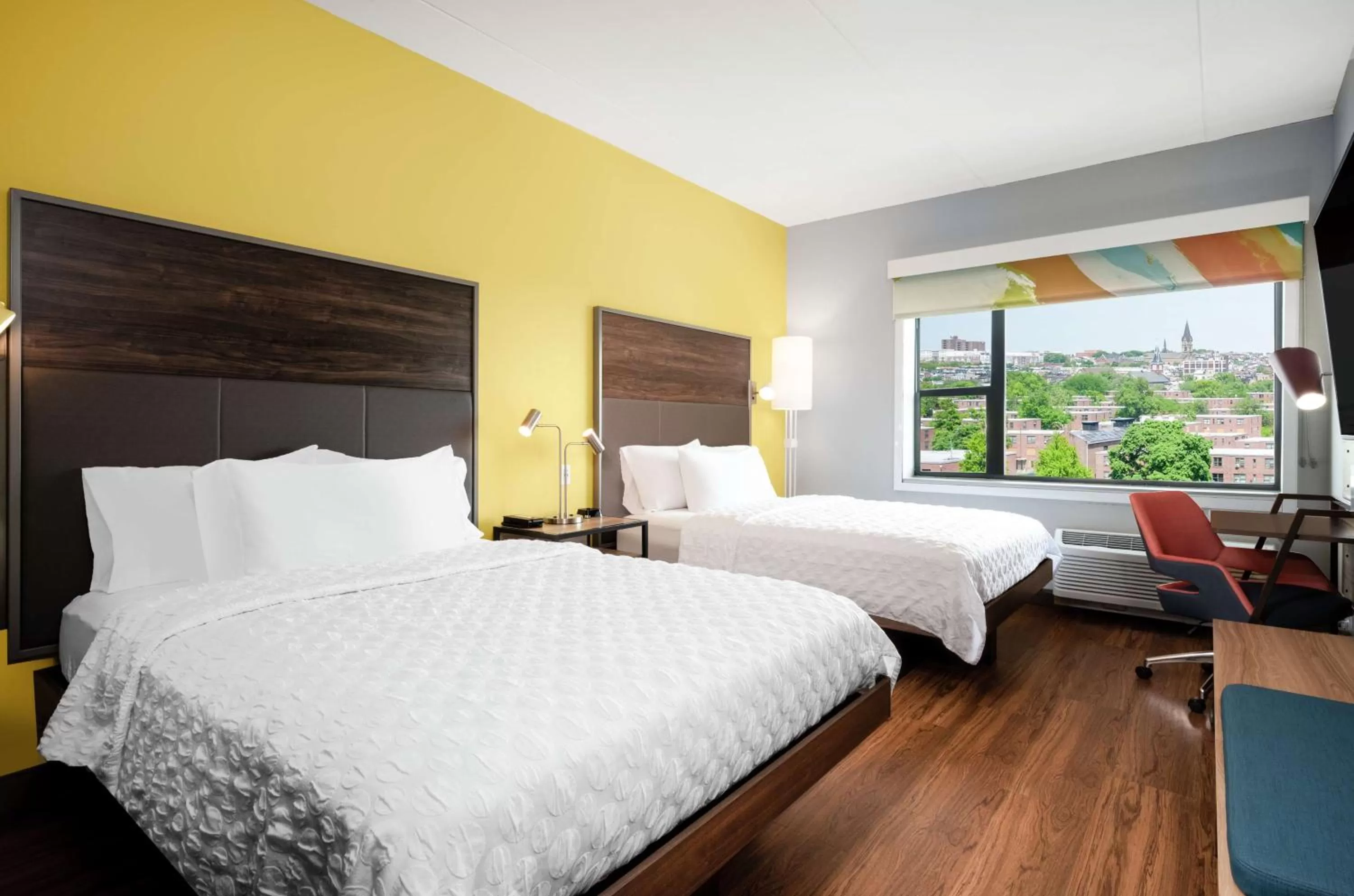 Bedroom, Bed in Tru By Hilton Baltimore Harbor East