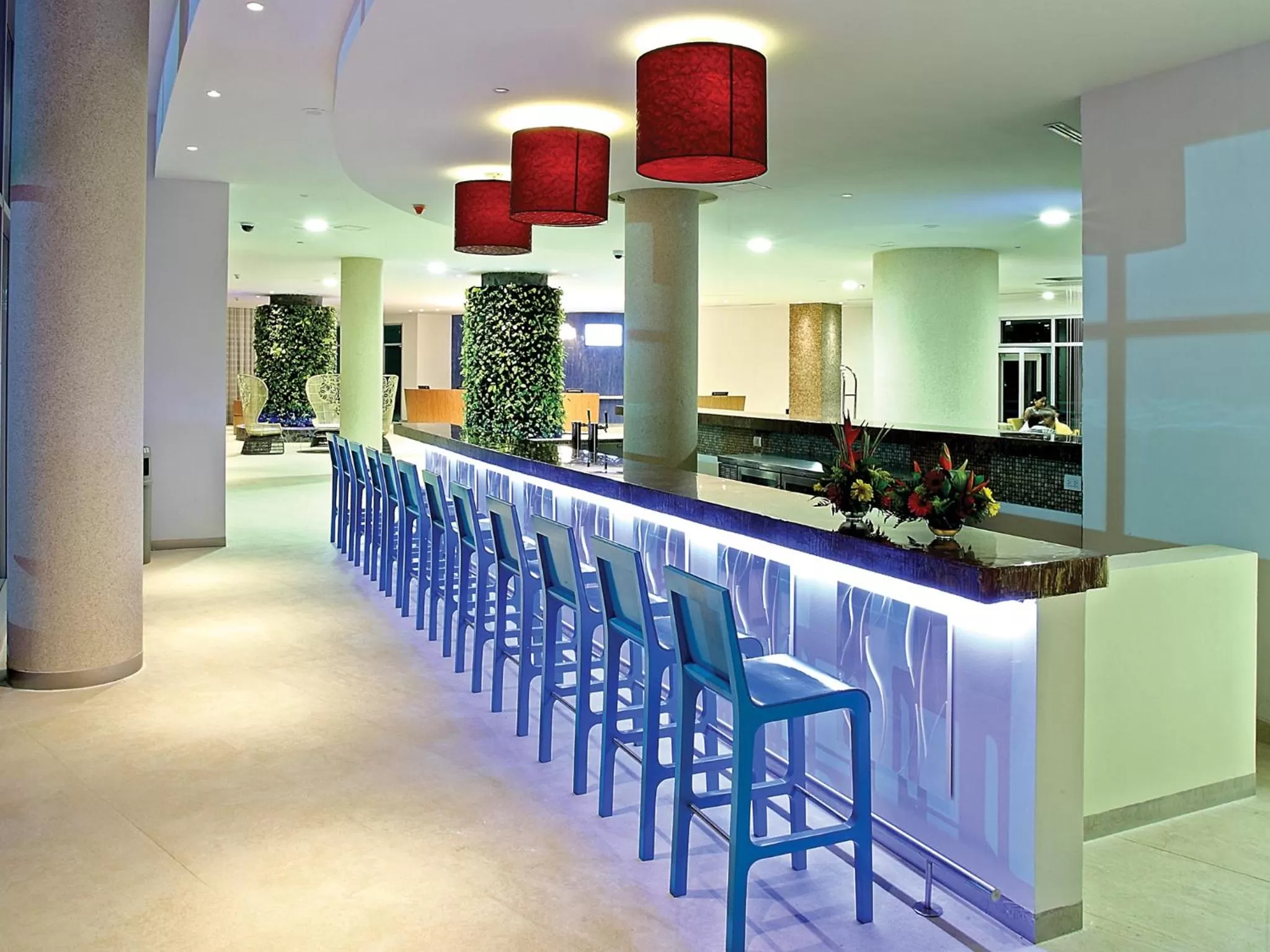 Lounge or bar in Las Americas Torre Del Mar