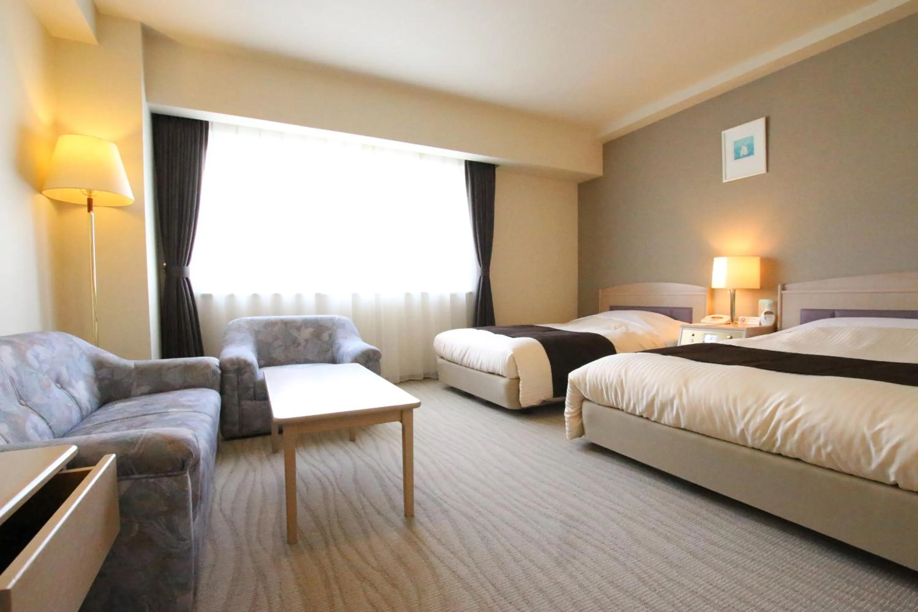 Bathroom, Bed in Kotoni Green Hotel