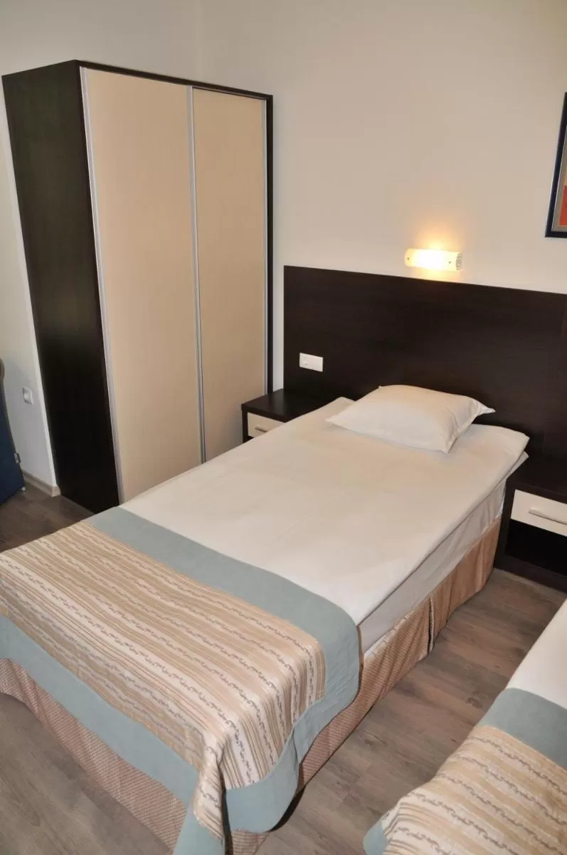 Bed in Hotel Burgas Free University