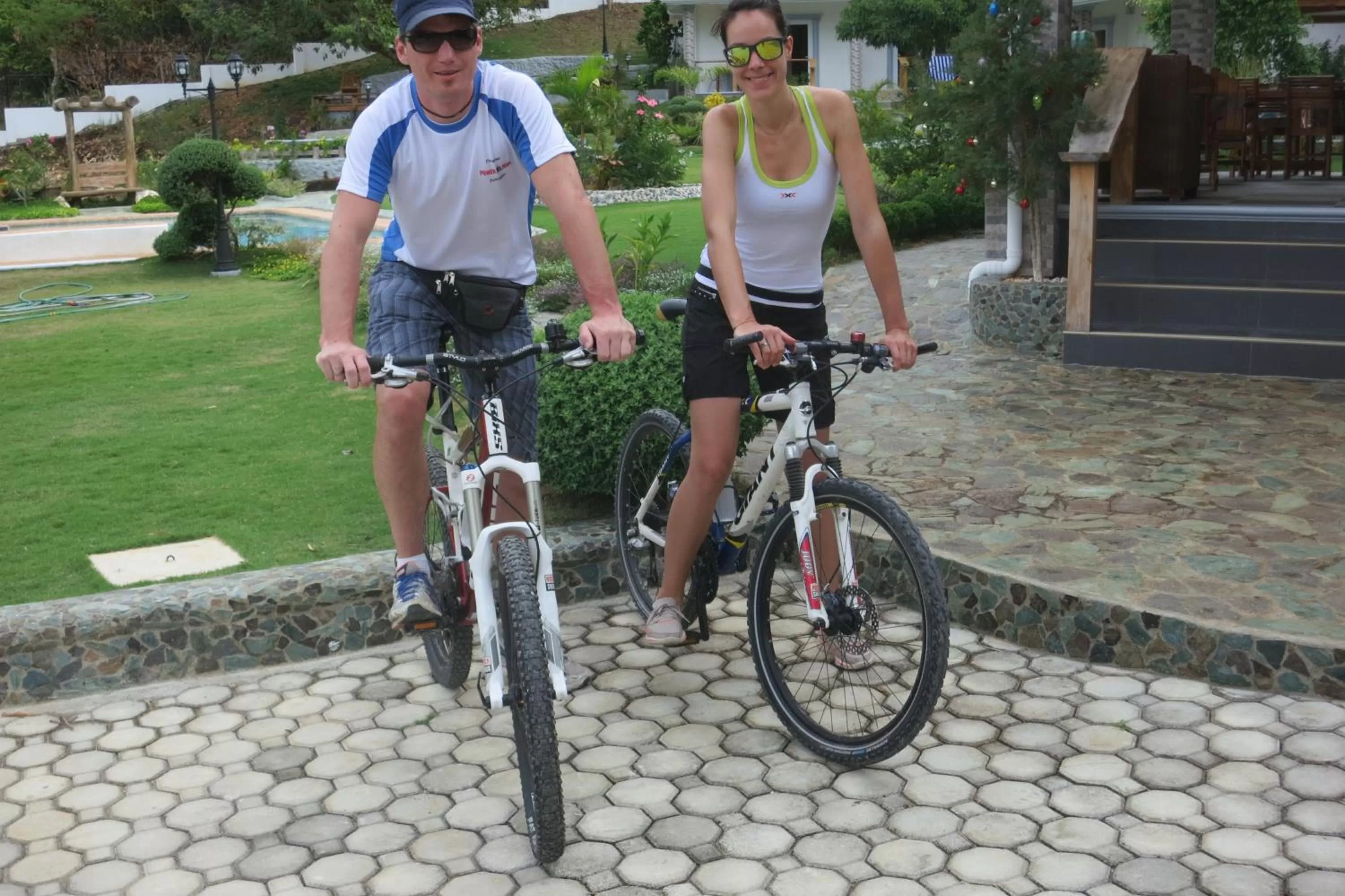 Cycling in Garden Bungalows Resort