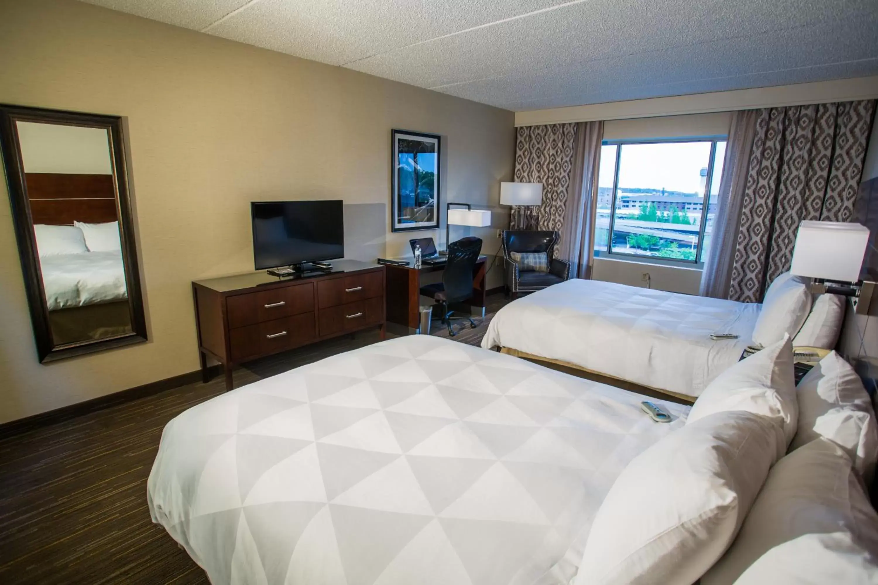 2 Queen Beds, Mobility Accessible Room, Bathtub w/ Grab bars, Non-Smoking in Wyndham Moline on John Deere Commons 2 Queen Beds, Mobility Accessible Room, Bathtub w/ Grab bars, Non-Smoking in Wyndham Moline on John Deere Commons