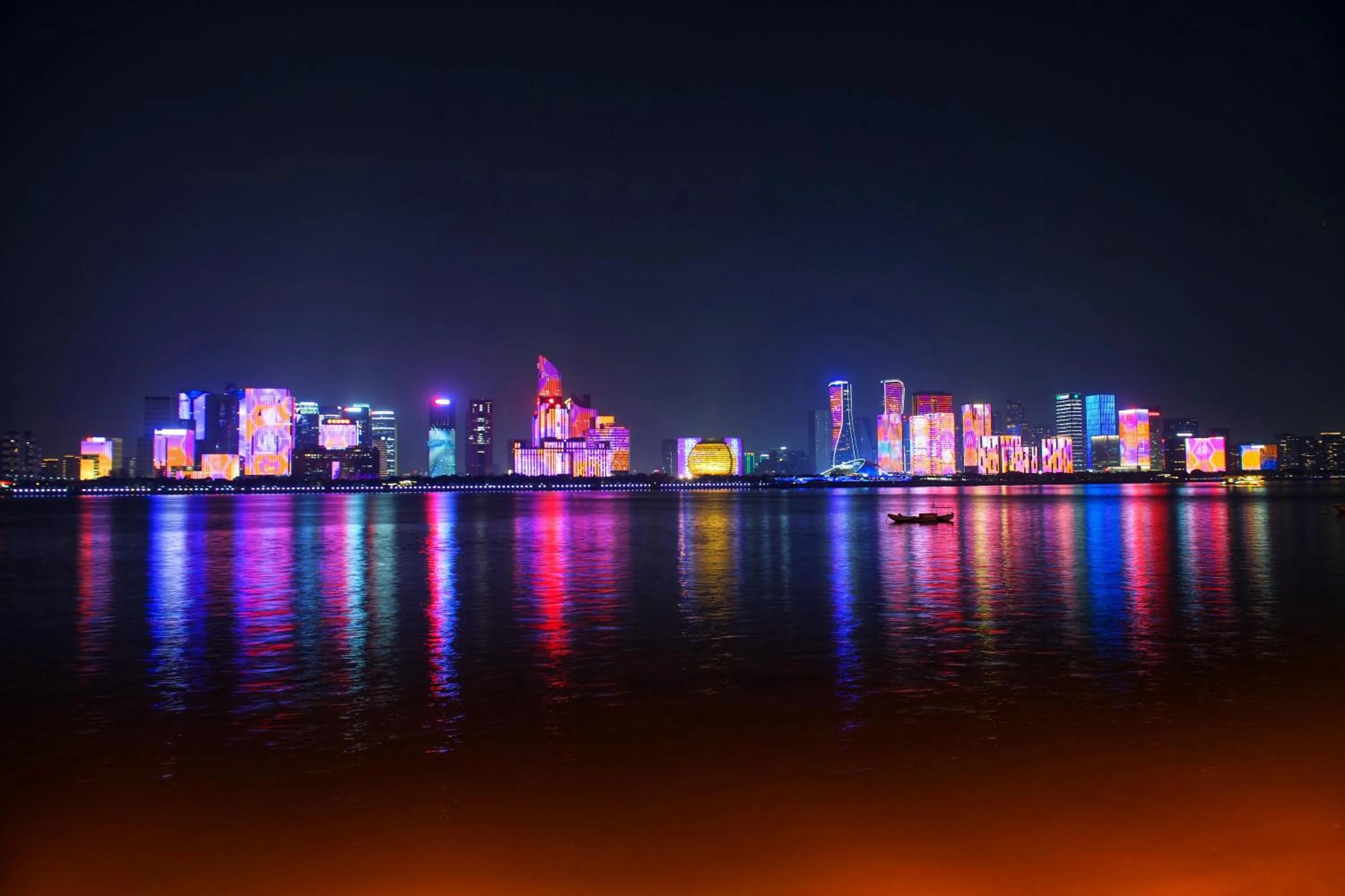 Night in voco - Hangzhou Binjiang Minghao by IHG