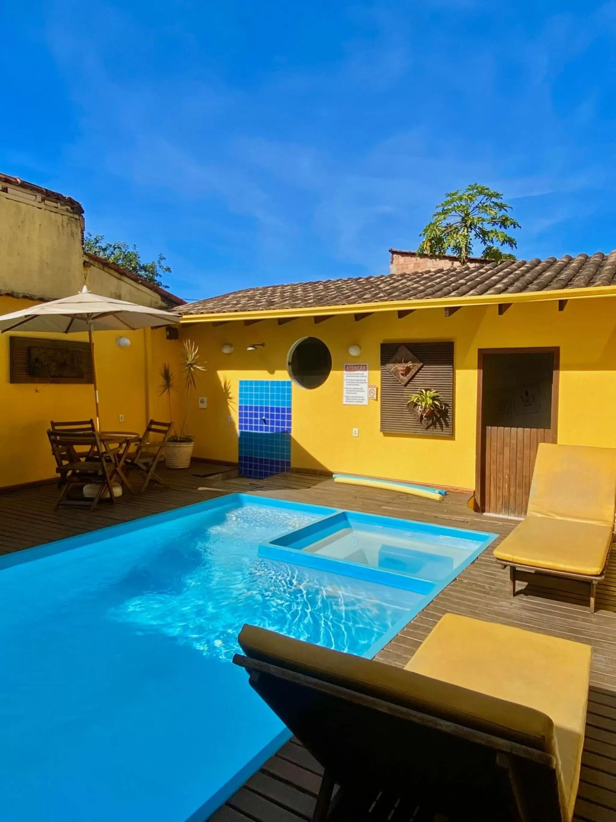 Pool view in Pousada Maravilha de Paraty