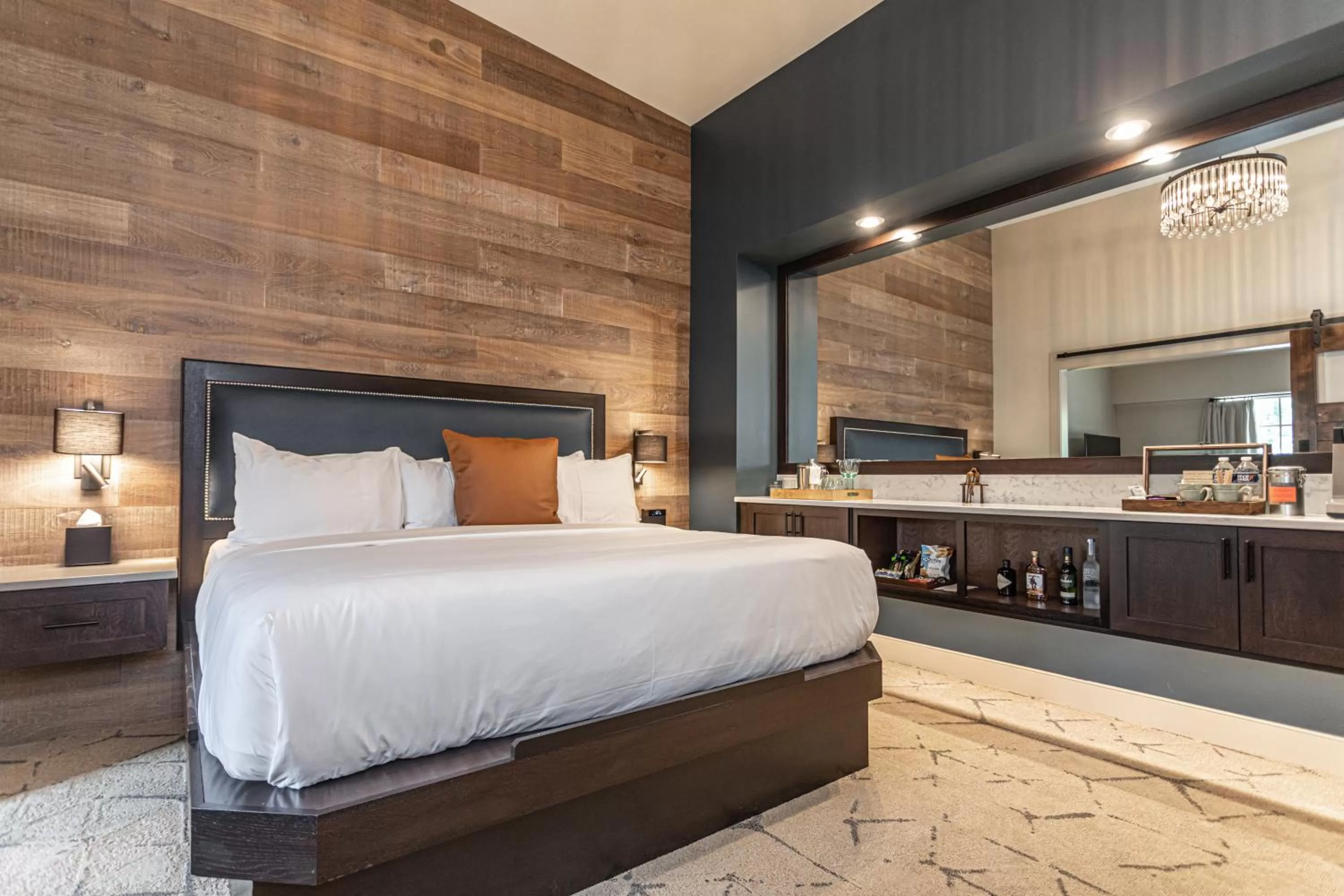 Bed in Ghost Light Inn