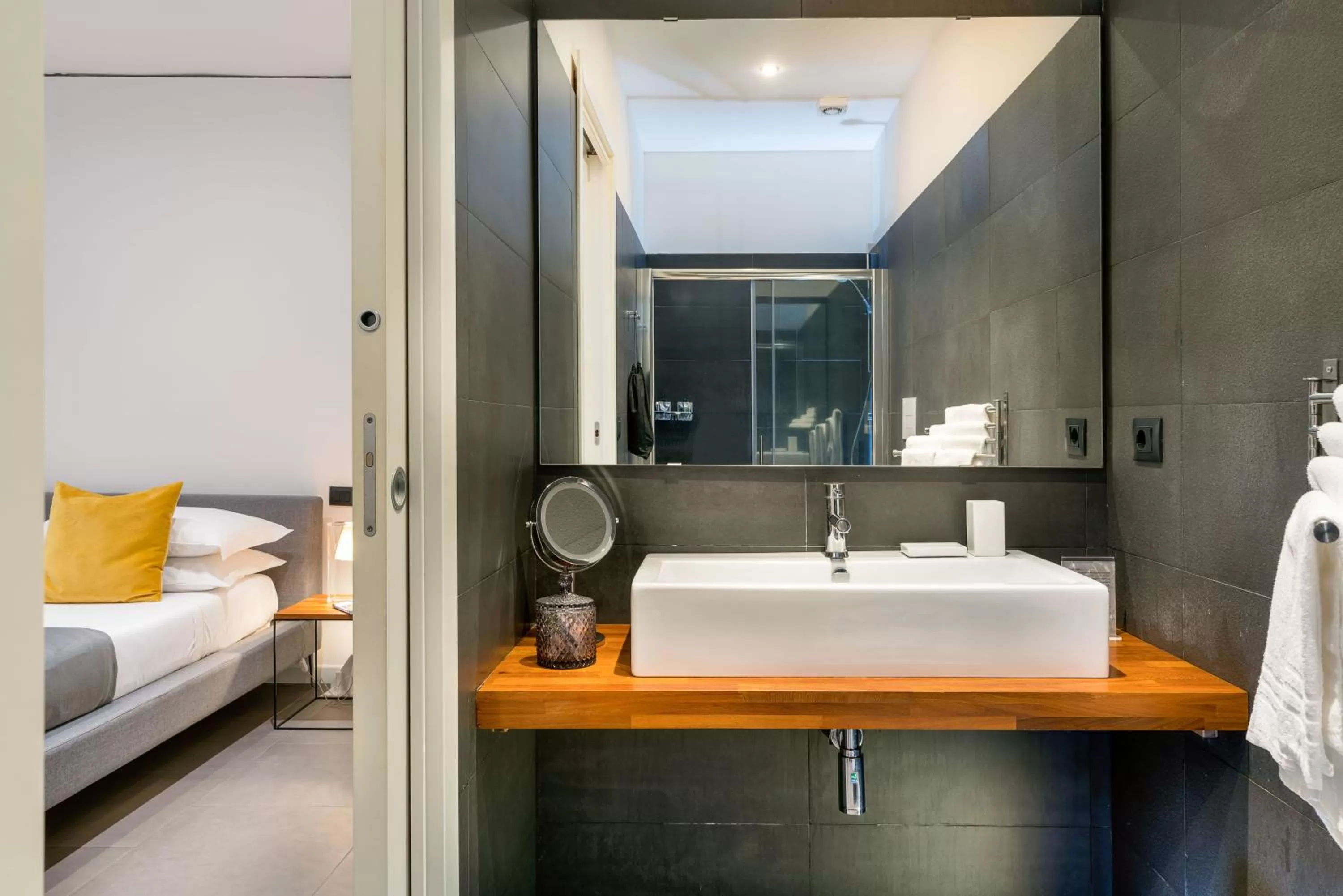 Bathroom, Bed in Habitat Boutique Hotel
