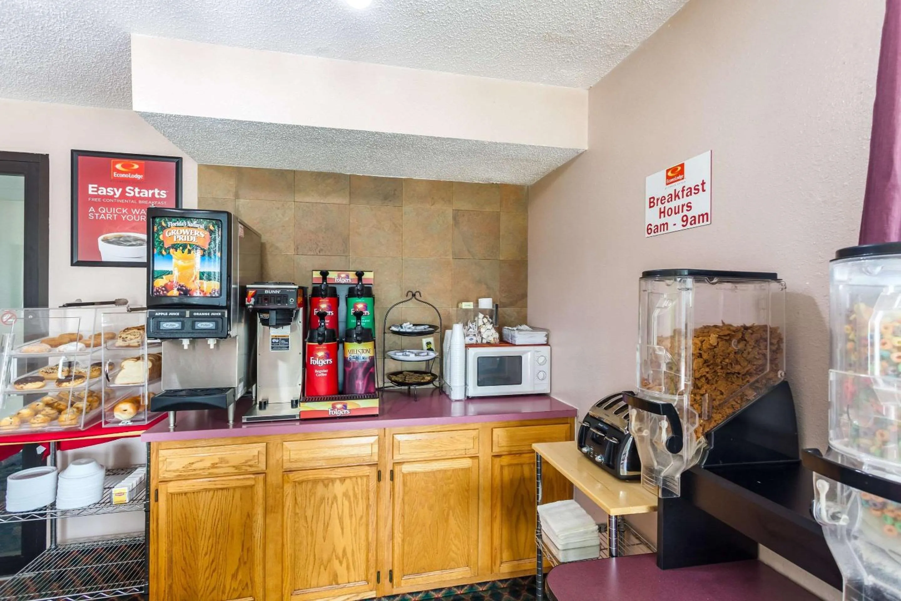 Restaurant/places to eat in Econo Lodge Lincoln