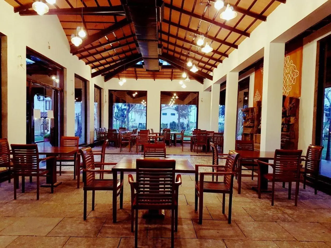 Restaurant/places to eat in Vgp Golden Beach Resort